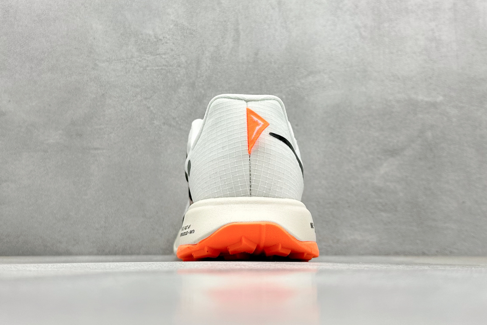  
XL版 Nike Air Zoomx UL TRAFLY TRAIL 登月休闲运动跑步鞋 

货号：