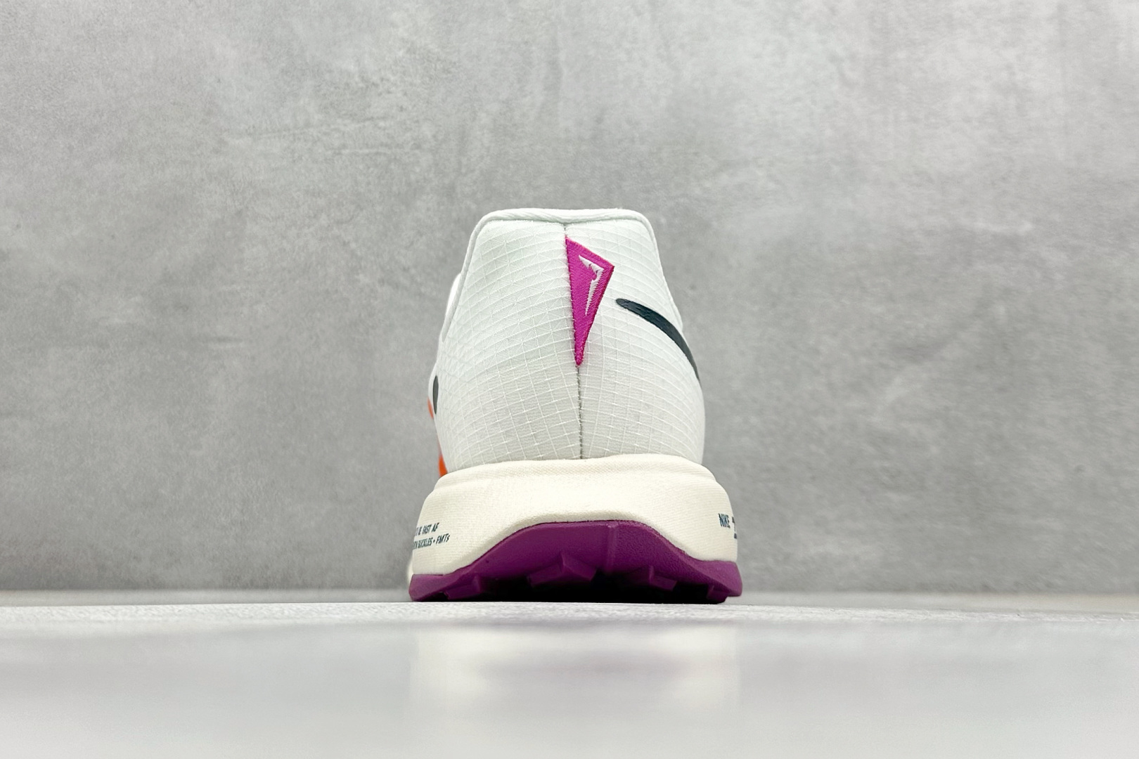  
XL版 Nike Air Zoomx UL TRAFLY TRAIL 登月休闲运动跑步鞋 

货号：