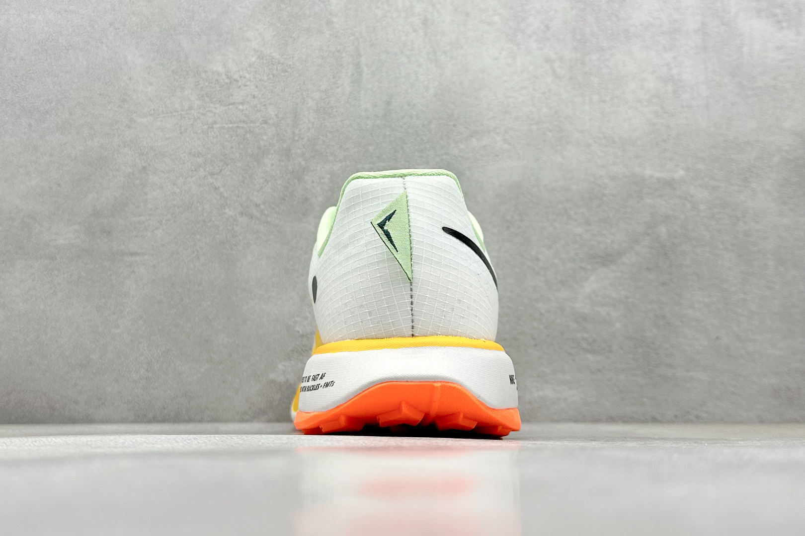  
XL版 Nike Air Zoomx UL TRAFLY TRAIL 登月休闲运动跑步鞋 

货号：