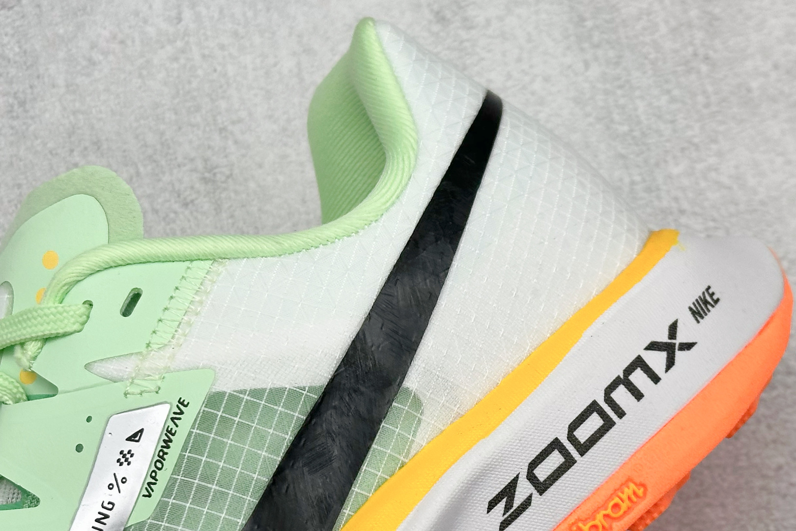  
XL版 Nike Air Zoomx UL TRAFLY TRAIL 登月休闲运动跑步鞋 

货号：