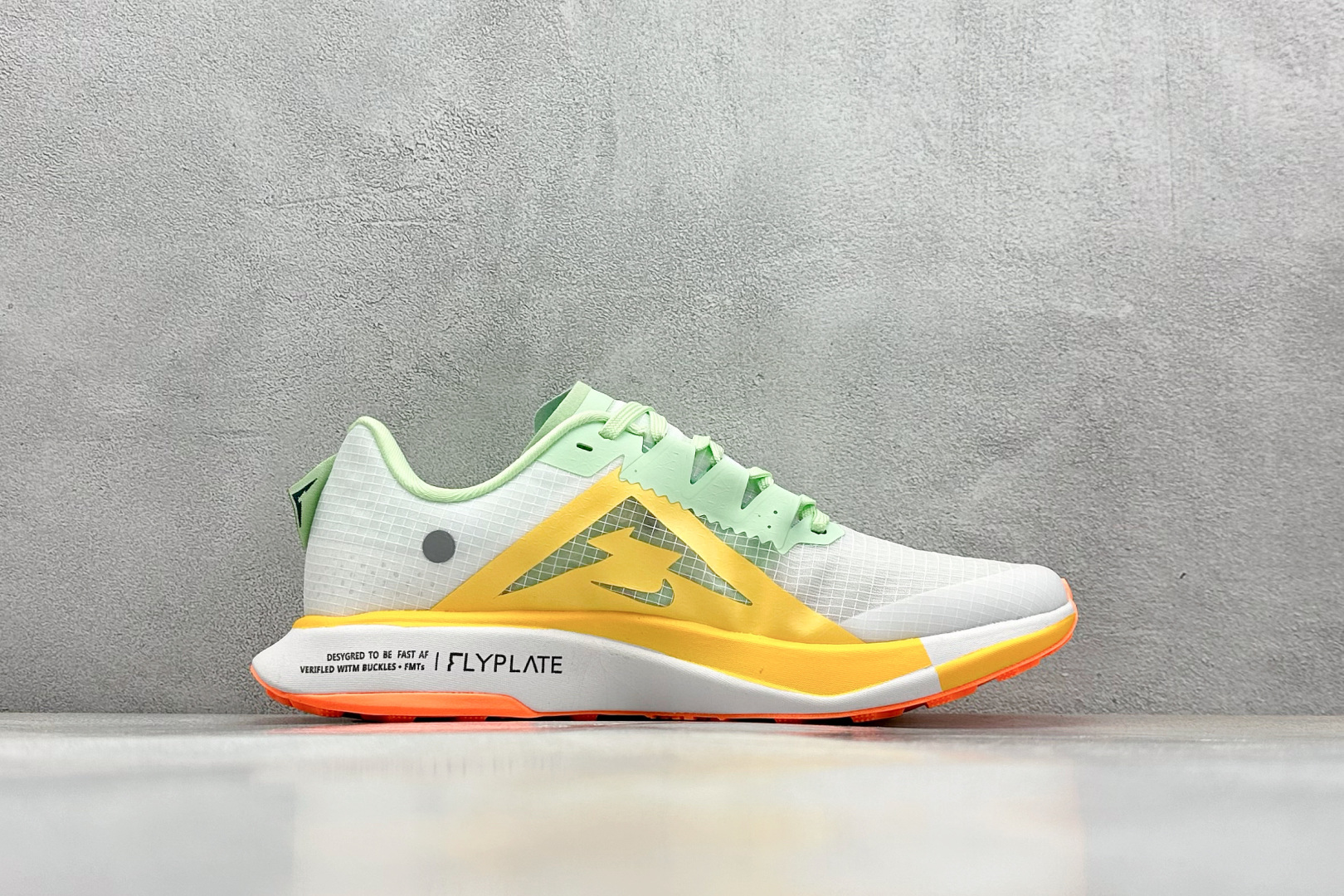  
XL版 Nike Air Zoomx UL TRAFLY TRAIL 登月休闲运动跑步鞋 

货号：