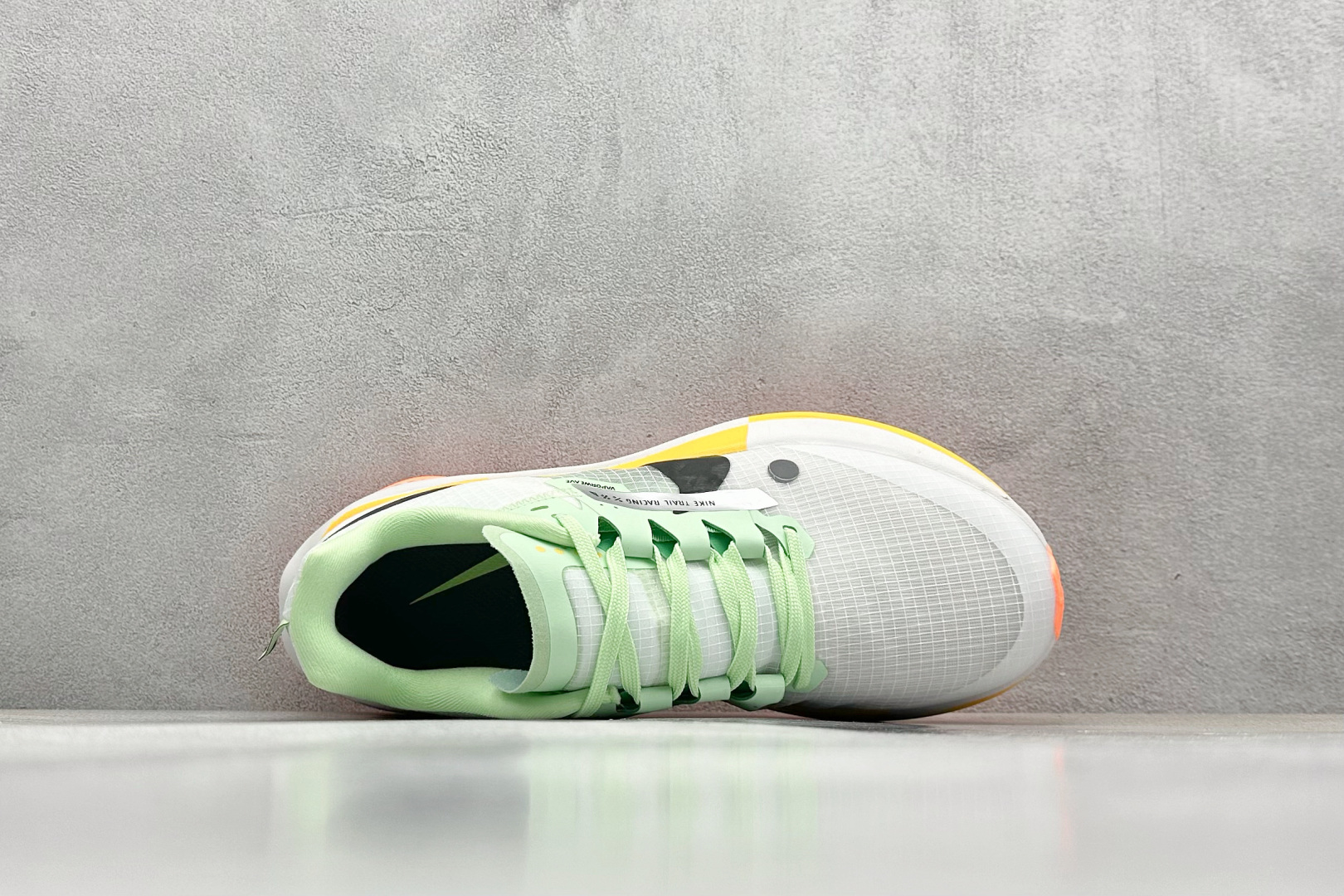 
XL版 Nike Air Zoomx UL TRAFLY TRAIL 登月休闲运动跑步鞋 

货号：
