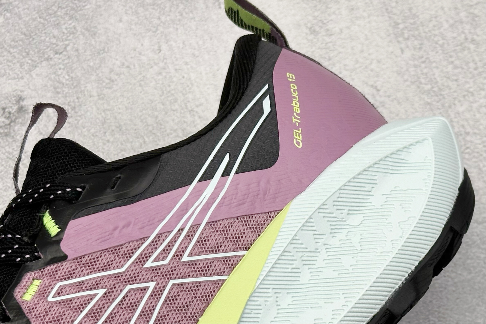  
Asics Gel-Trabuco 13 亚瑟士复古透气休闲鞋缓震耐磨跑步鞋
#鞋面采用无缝线鞋面