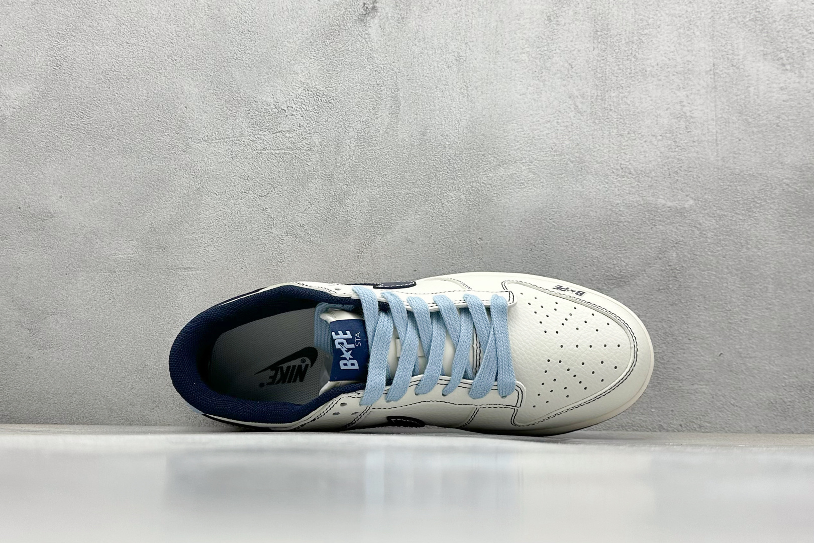  
Nike SB Dunk Low x BAPE 白蓝
纯原大厂出品 极力推荐
原装头层材料 独家版型