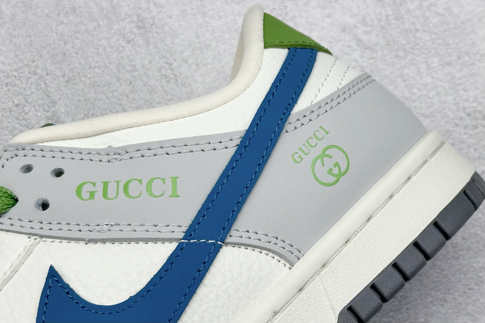  
Nike SB Dunk Low x GUCCI 白灰绿小钩
纯原大厂出品 极力推荐
原装头层材料 