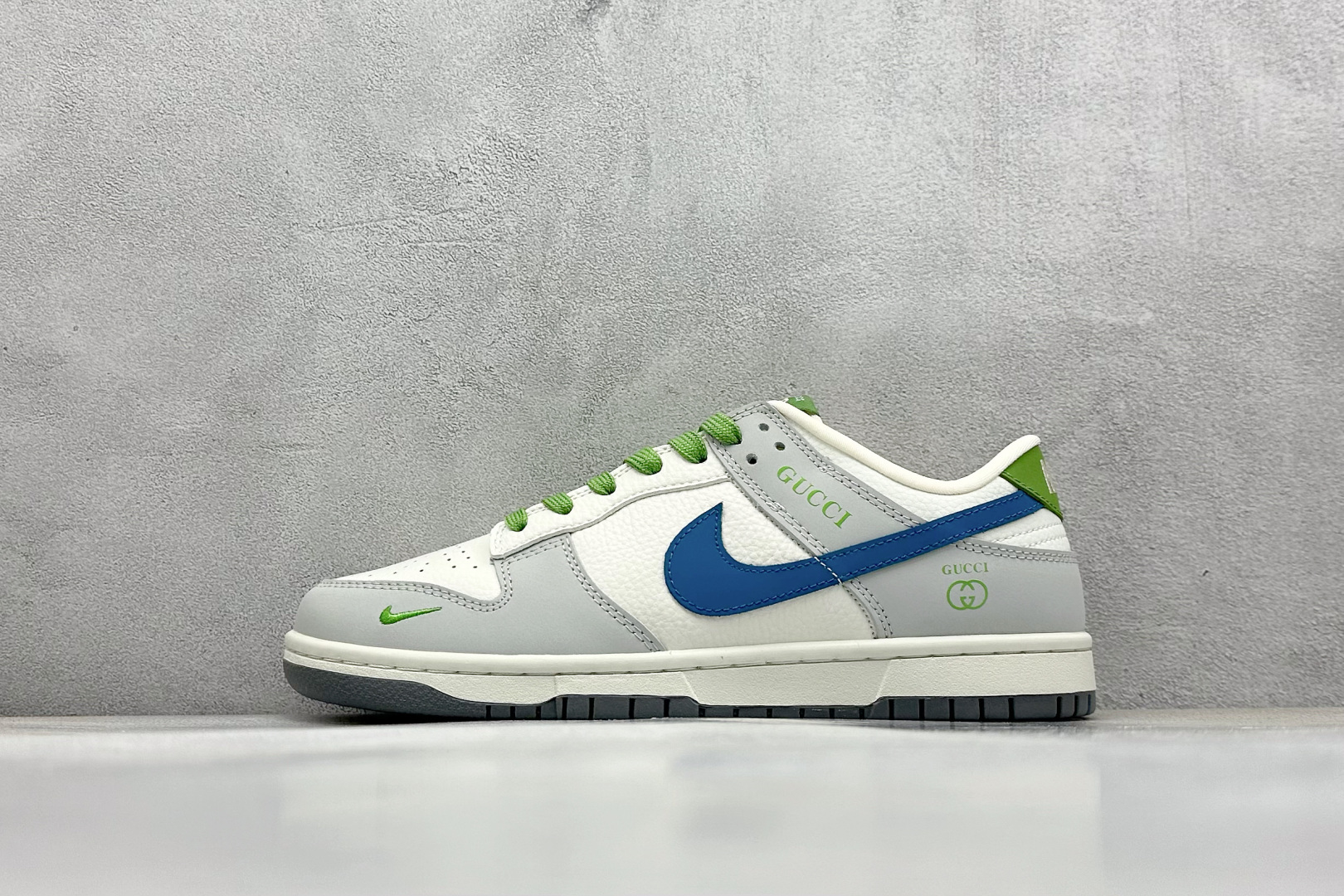  
Nike SB Dunk Low x GUCCI 白灰绿小钩
纯原大厂出品 极力推荐
原装头层材料 