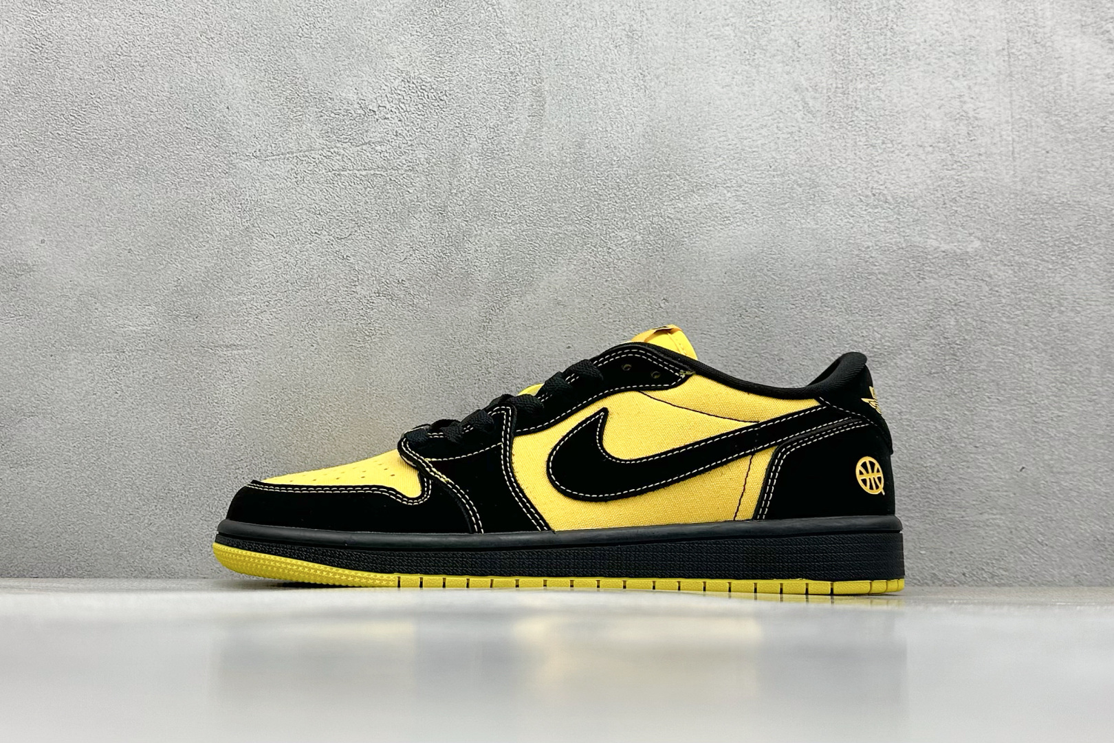  
K Air Jordan 1 Low 低帮复古篮球鞋
#定制鞋盒 大厂纯原品质出货 超高清洁度 皮