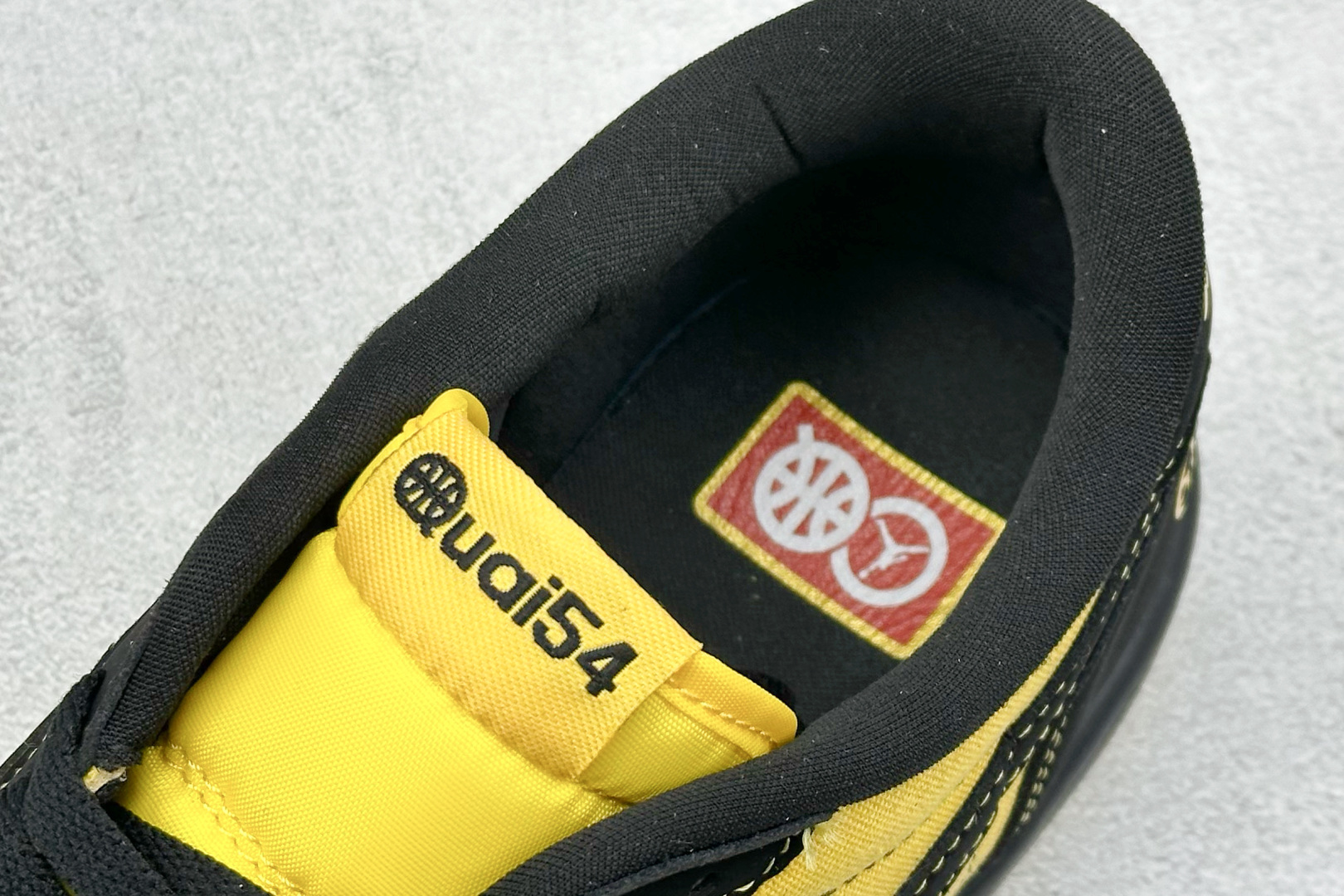  
K Air Jordan 1 Low 低帮复古篮球鞋
#定制鞋盒 大厂纯原品质出货 超高清洁度 皮