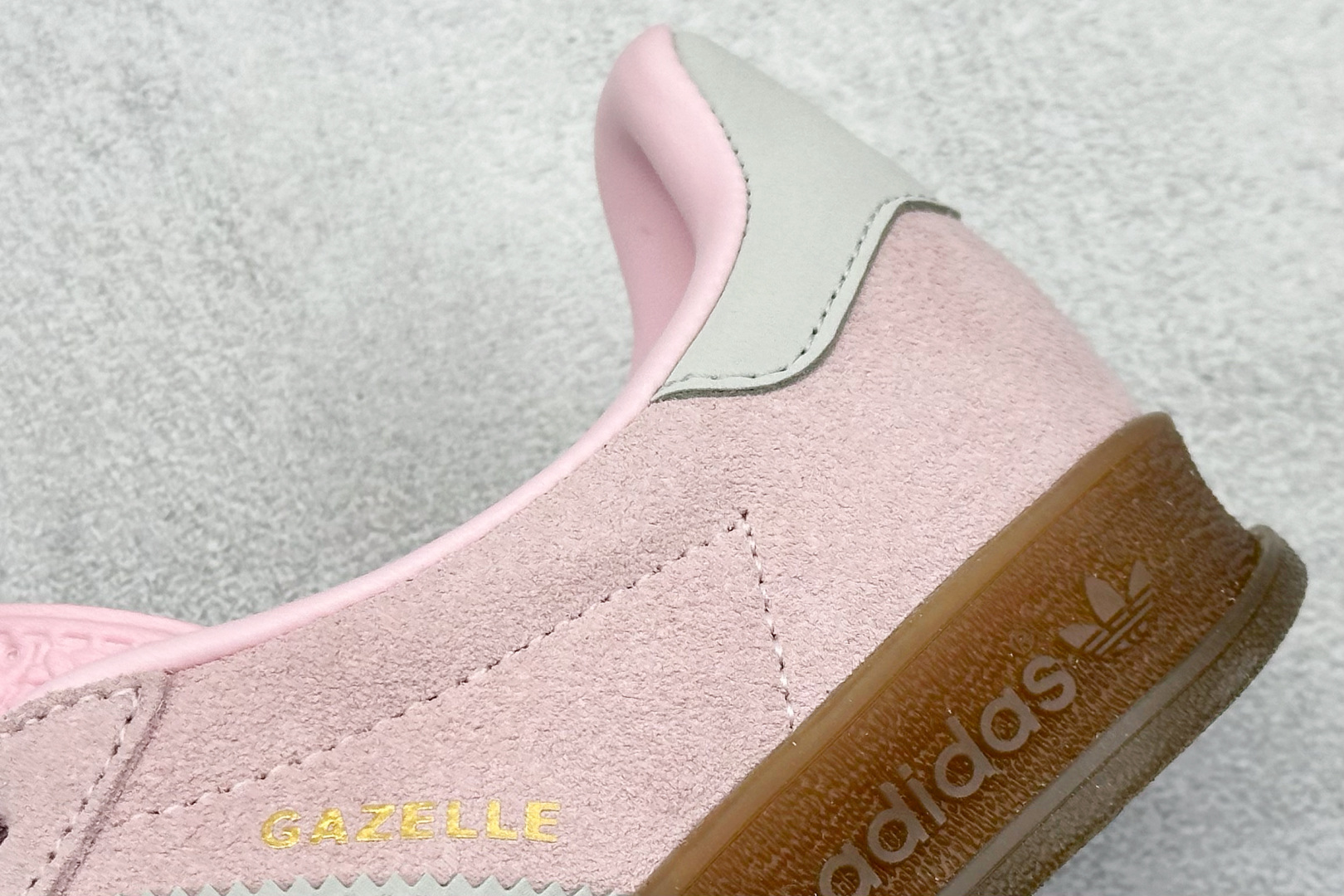  
K版 AD Originals Gazelle INdoor 
三叶草休闲防滑耐磨低帮板鞋 
鞋头出