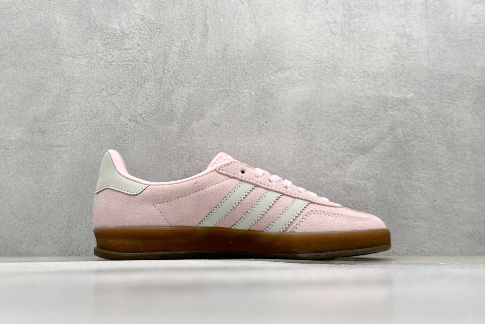  
K版 AD Originals Gazelle INdoor 
三叶草休闲防滑耐磨低帮板鞋 
鞋头出