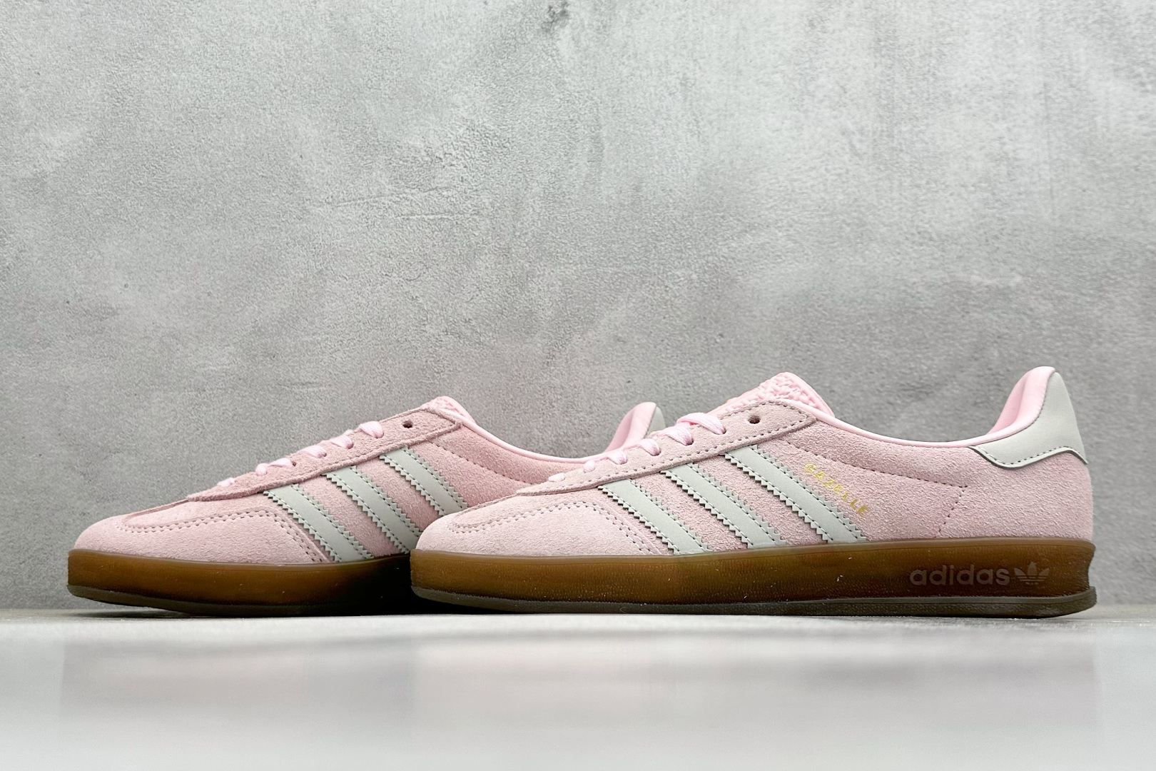  
K版 AD Originals Gazelle INdoor 
三叶草休闲防滑耐磨低帮板鞋 
鞋头出