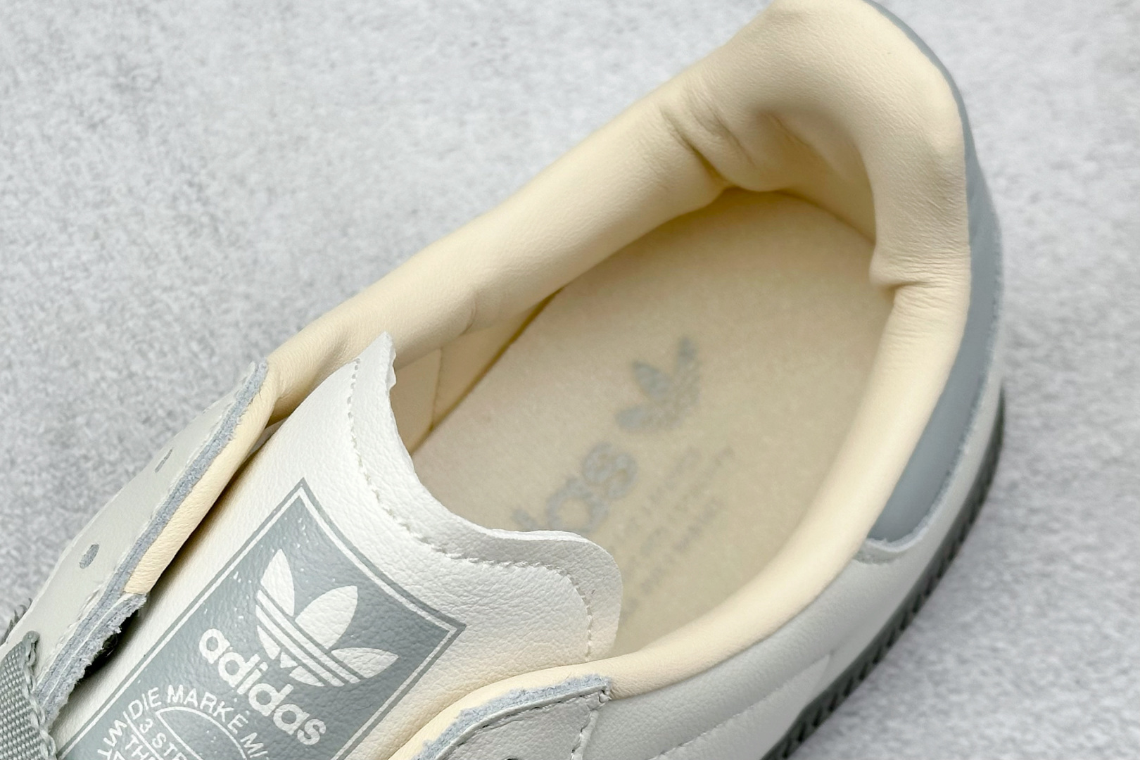  
YH版 Adidas Samba OG 阿迪三叶草休闲板鞋
#原厂原数据版型 原厂皮料切割干净无任