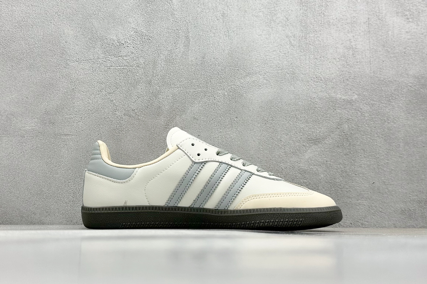 
YH版 Adidas Samba OG 阿迪三叶草休闲板鞋
#原厂原数据版型 原厂皮料切割干净无任