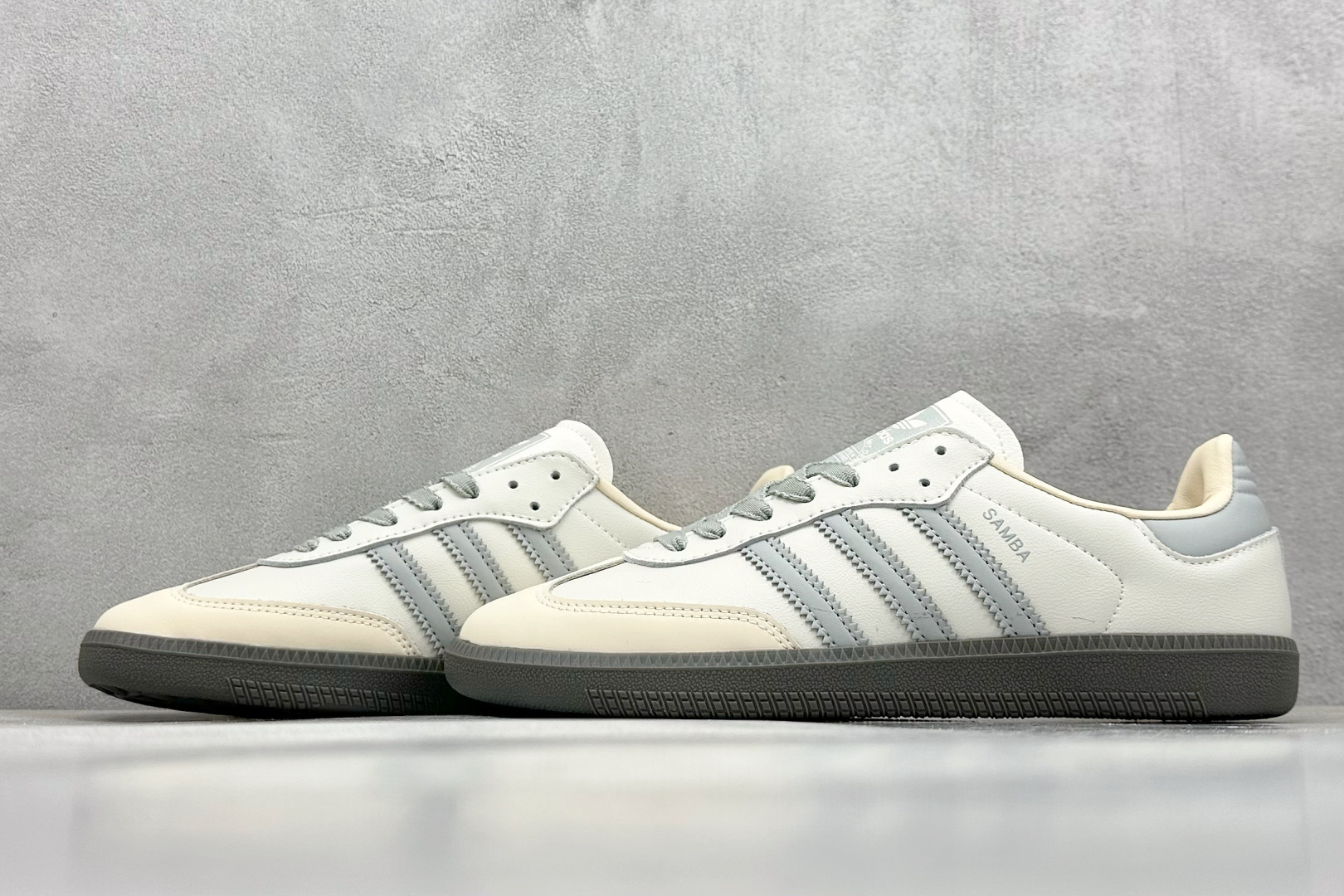  
YH版 Adidas Samba OG 阿迪三叶草休闲板鞋
#原厂原数据版型 原厂皮料切割干净无任