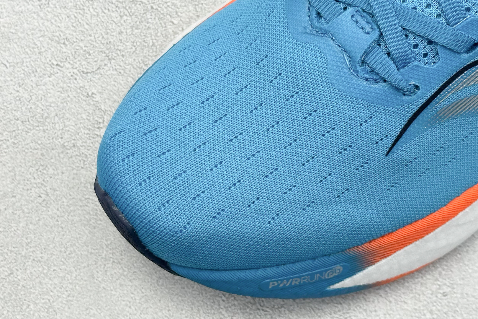 XL版 Saucony Triumph 索康尼胜利22代旗舰级缓震型跑鞋
性能相比前几代再升级:鞋