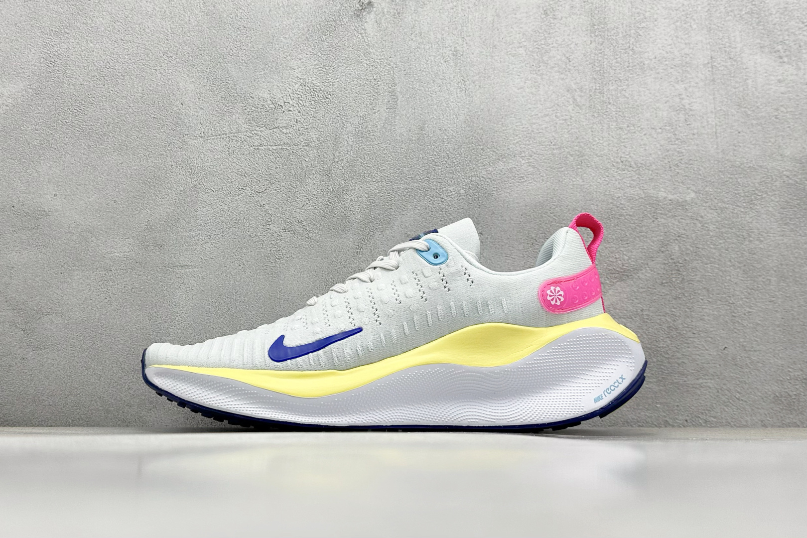 奥莱福利 
NIKE Zoom React Infinity Run Fk 4
马拉松机能风格运动鞋 
