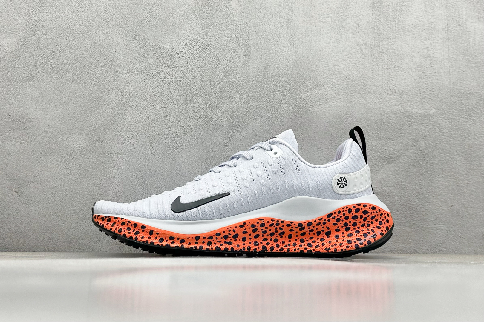 奥莱福利 
NIKE Zoom React Infinity Run Fk 4
马拉松机能风格运动鞋 
