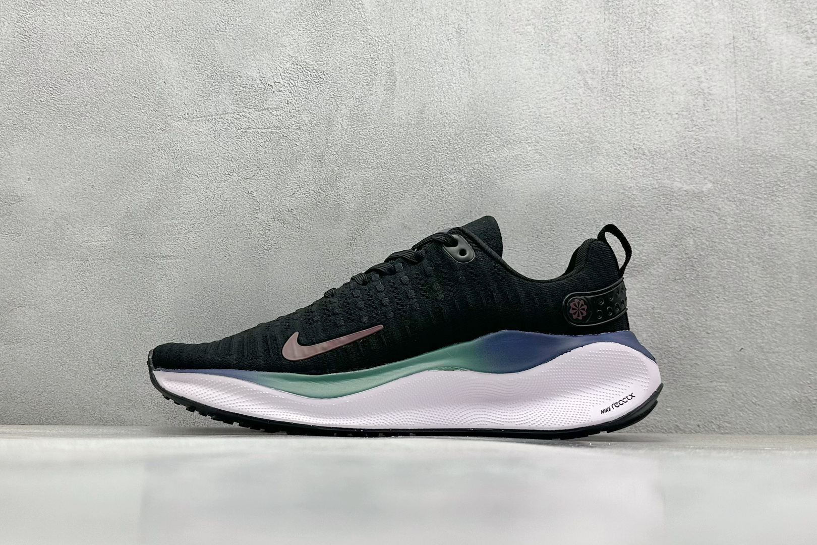 奥莱福利 
NIKE Zoom React Infinity Run Fk 4
马拉松机能风格运动鞋 
