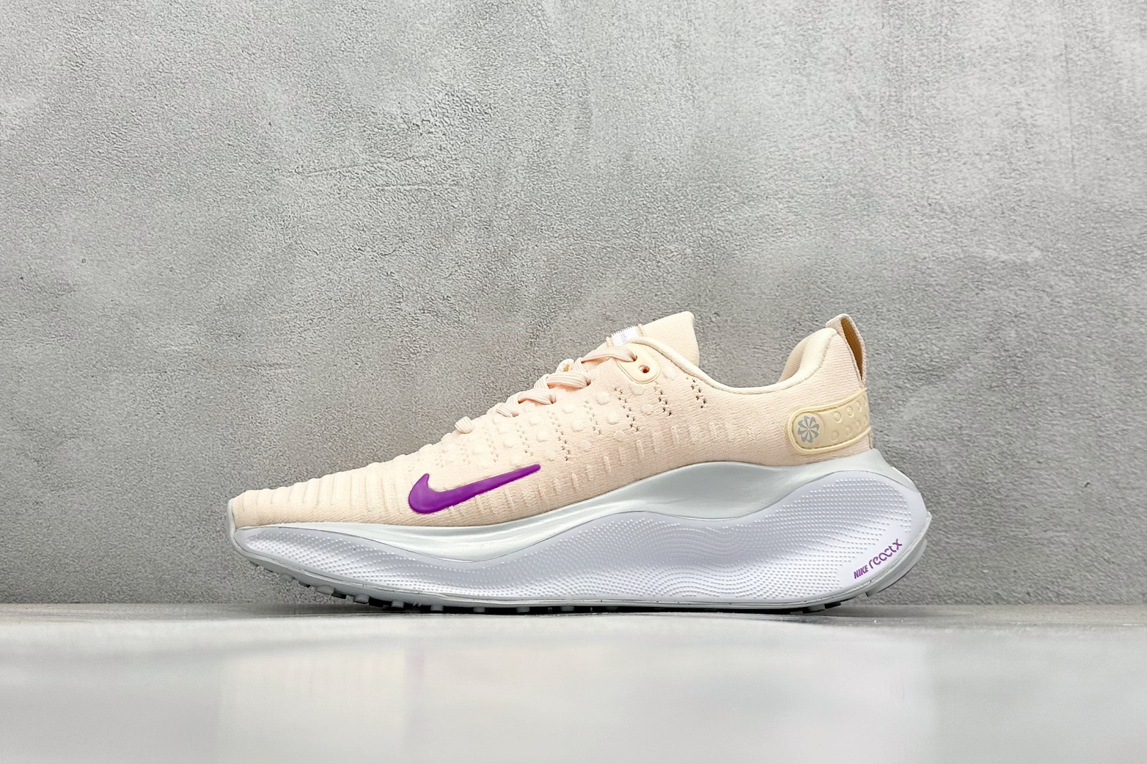 奥莱福利 
NIKE Zoom React Infinity Run Fk 4
马拉松机能风格运动鞋 
