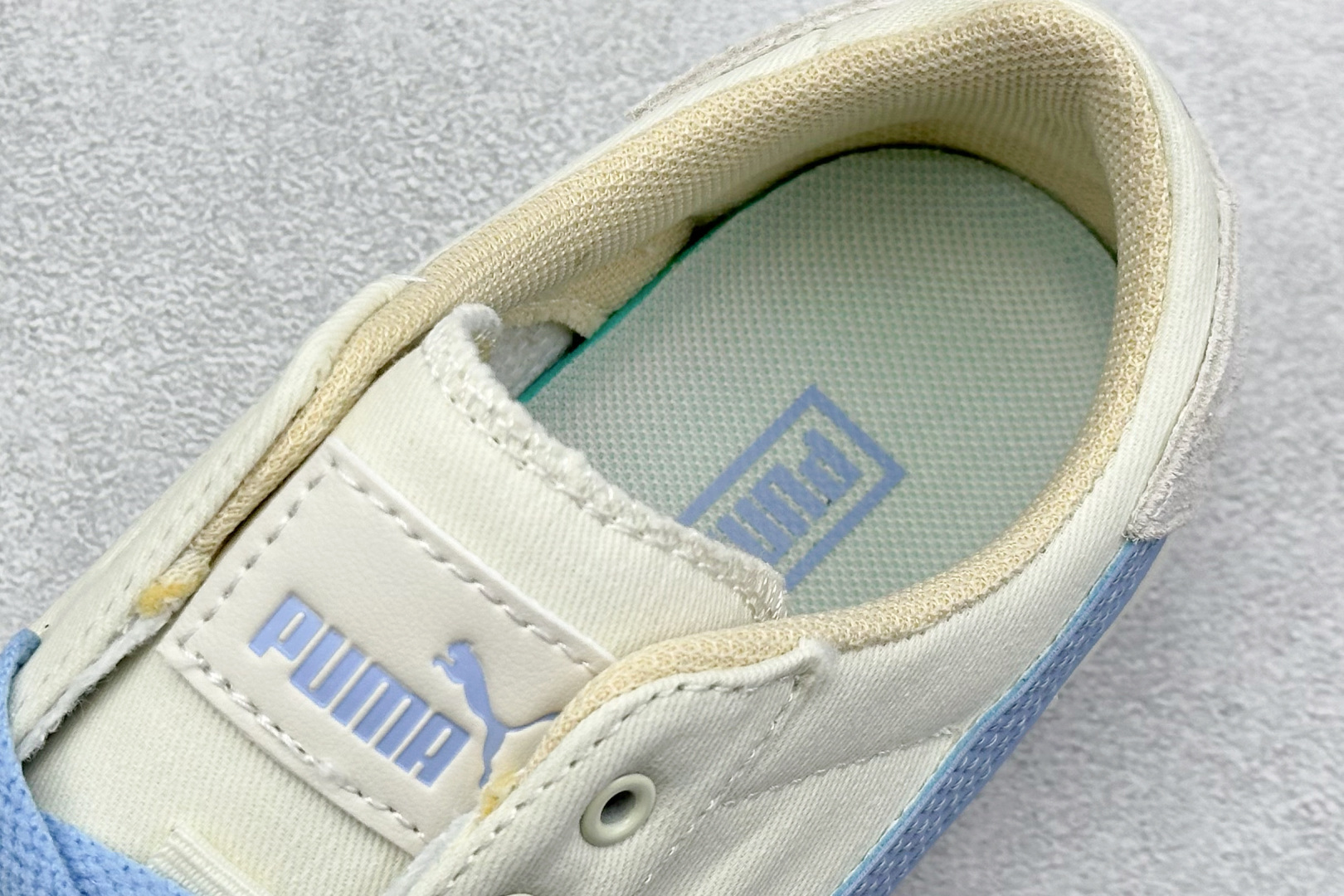  终端放店
Xs版 Puma Palermo OG  防滑耐磨低帮德训板鞋
孔眼底座和脚趾凸起由绒面革材