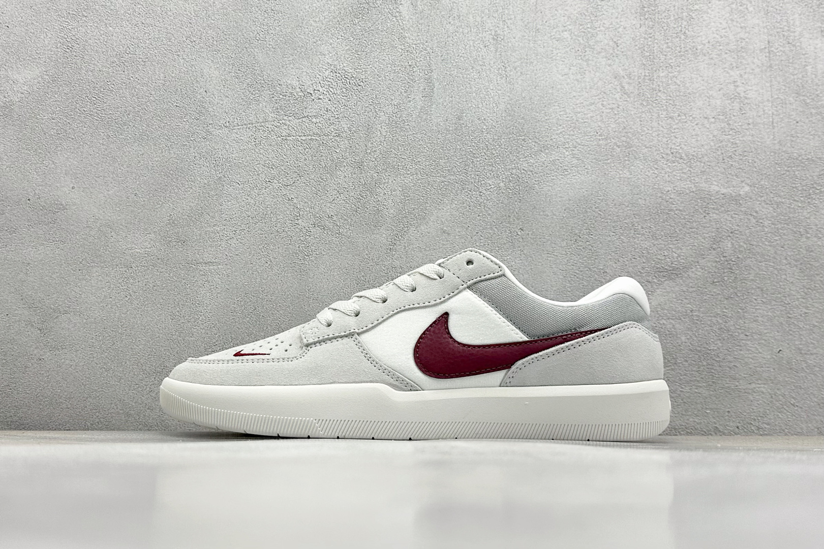  终端放店
FS版 Nike SB Force 58 硫化杯底 传统篮球风格 原楦版型
Nike SB 