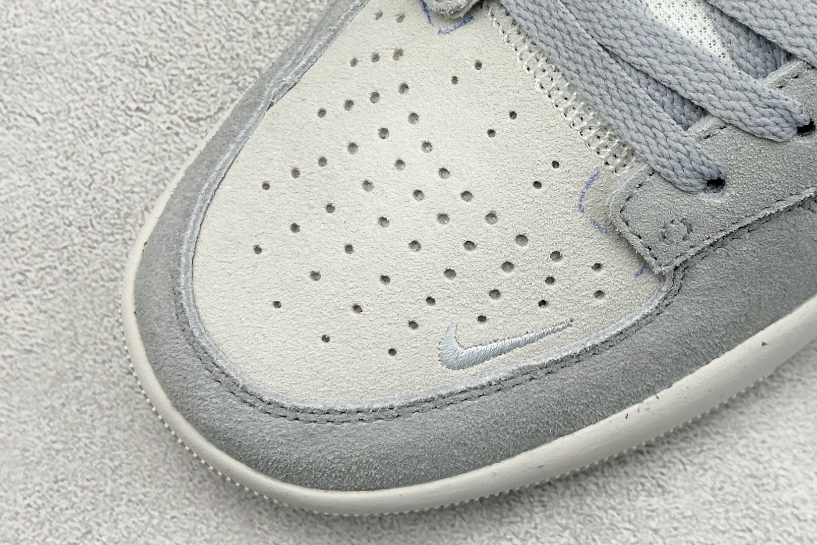  终端放店
FS版 Nike SB Force 58 硫化杯底 传统篮球风格 原楦版型
Nike SB 
