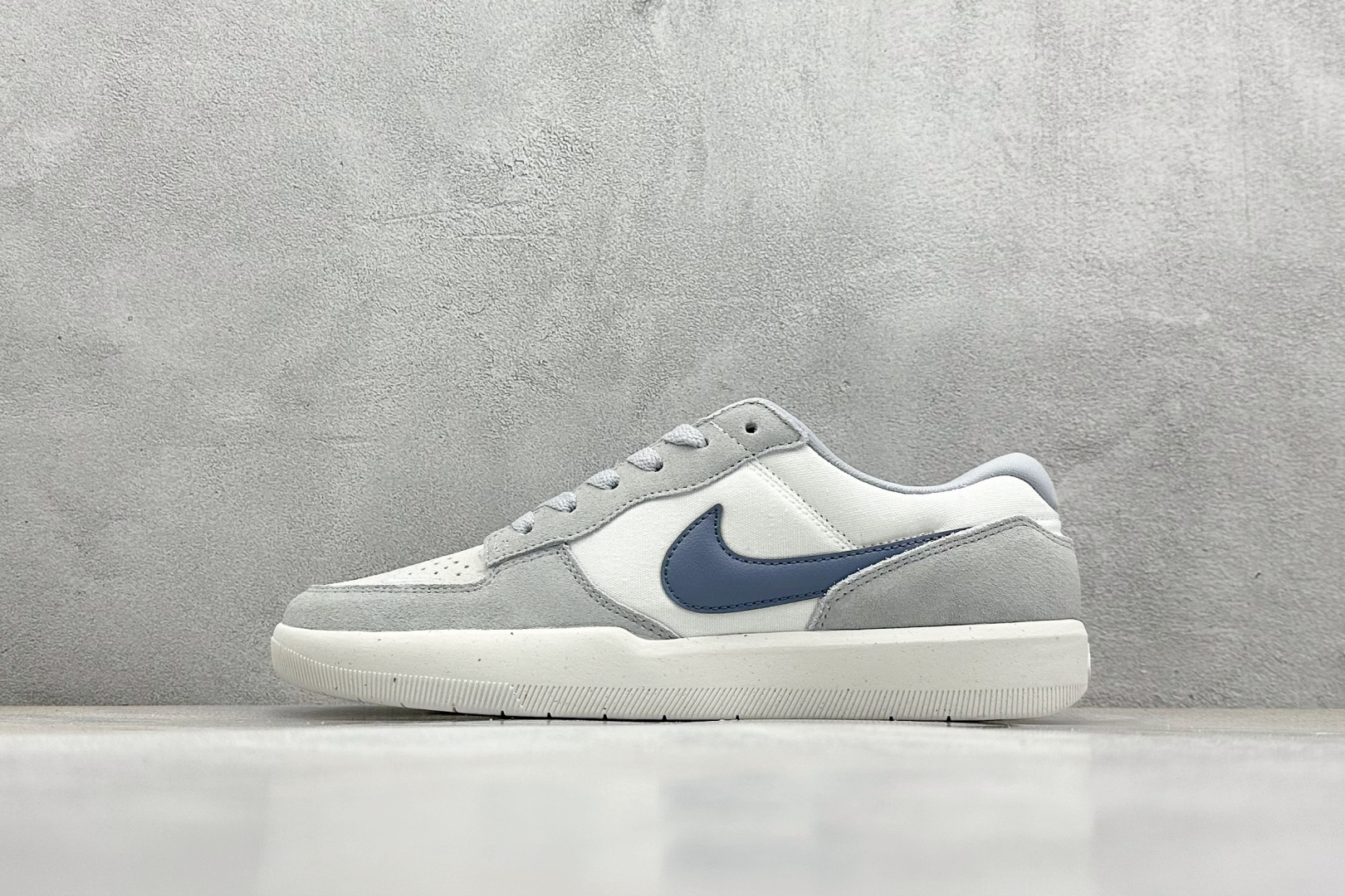  终端放店
FS版 Nike SB Force 58 硫化杯底 传统篮球风格 原楦版型
Nike SB 