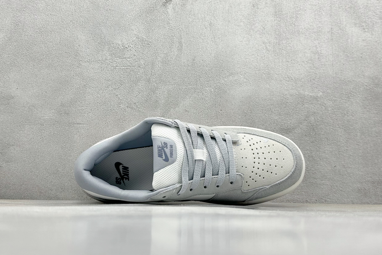  终端放店
FS版 Nike SB Force 58 硫化杯底 传统篮球风格 原楦版型
Nike SB 