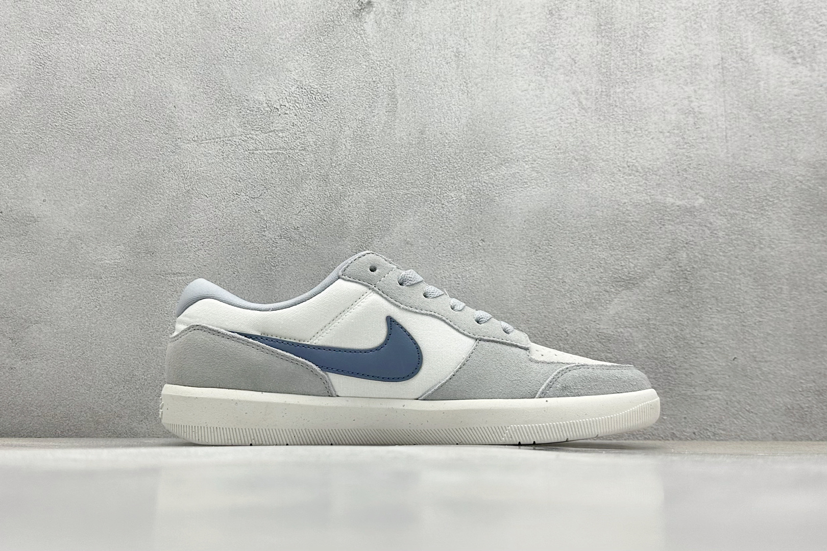  终端放店
FS版 Nike SB Force 58 硫化杯底 传统篮球风格 原楦版型
Nike SB 
