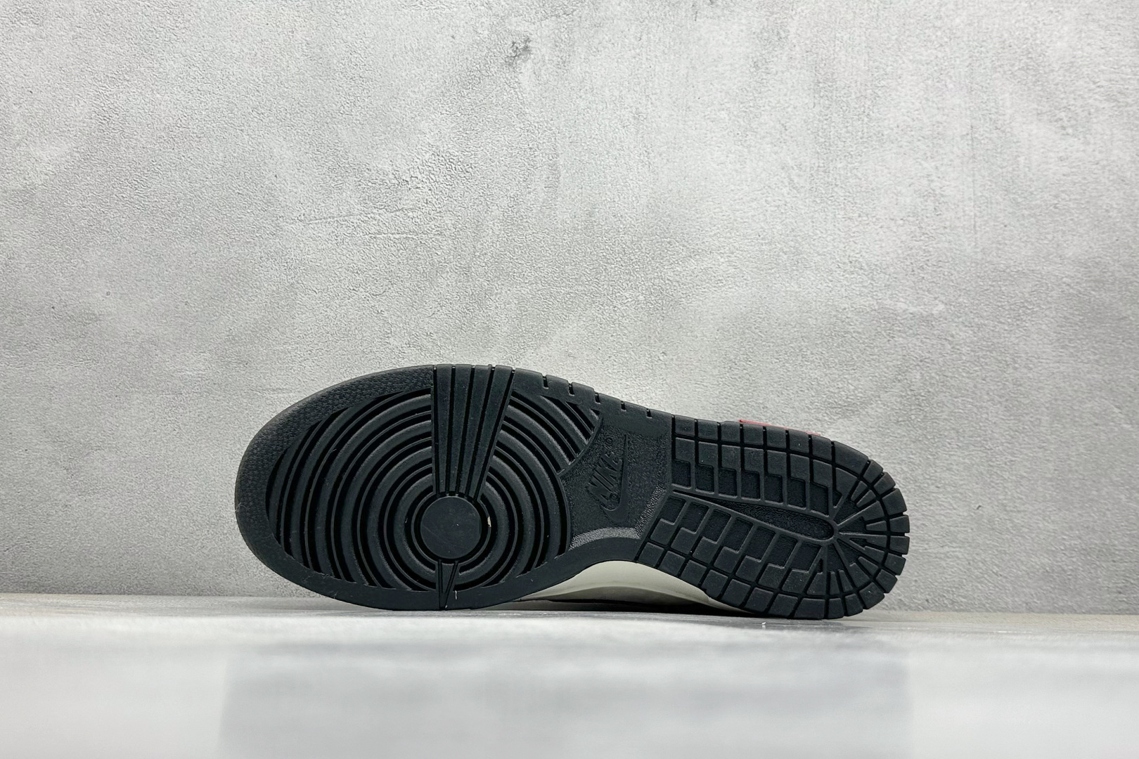  终端放店
XC版 Nike SB Dunk Low“SUP联名——米白” 周年高端定制 低帮休闲板鞋 