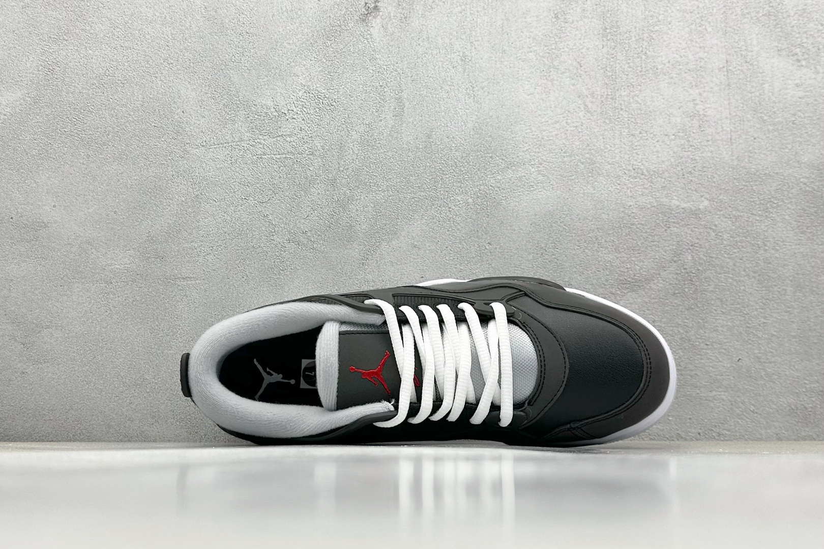 终端放店
F版 Nike Air Jordan 4 Retro RM 乔丹四代
纯原大厂出品
Air