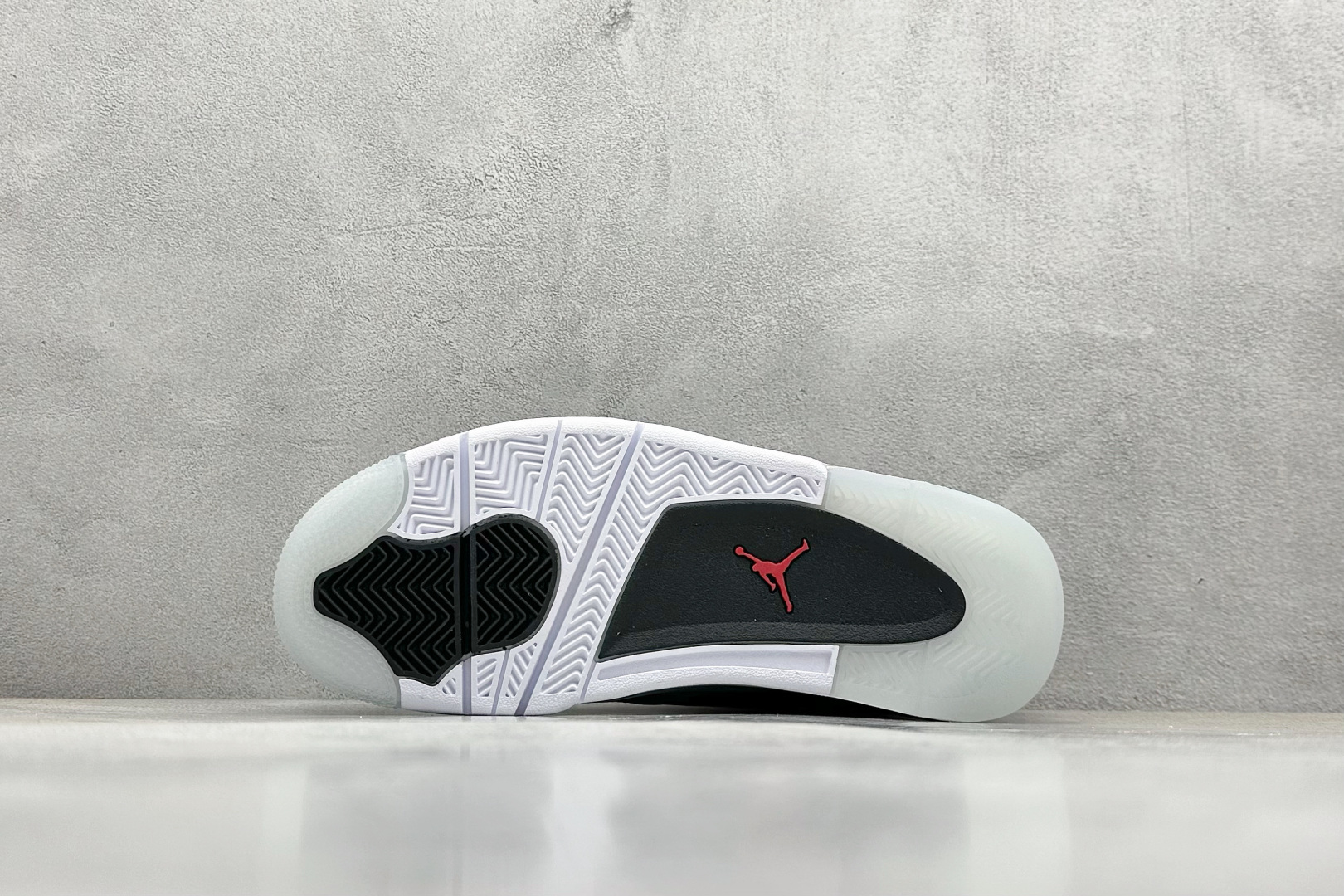 终端放店
F版 Nike Air Jordan 4 Retro RM 乔丹四代
纯原大厂出品
Air