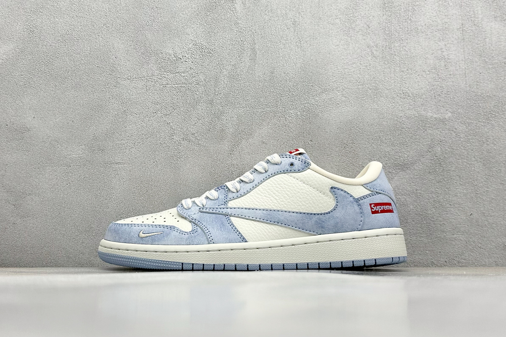 终端放店
XC版 Travis Scott x Nike Air Jordan 1 Low x Sup