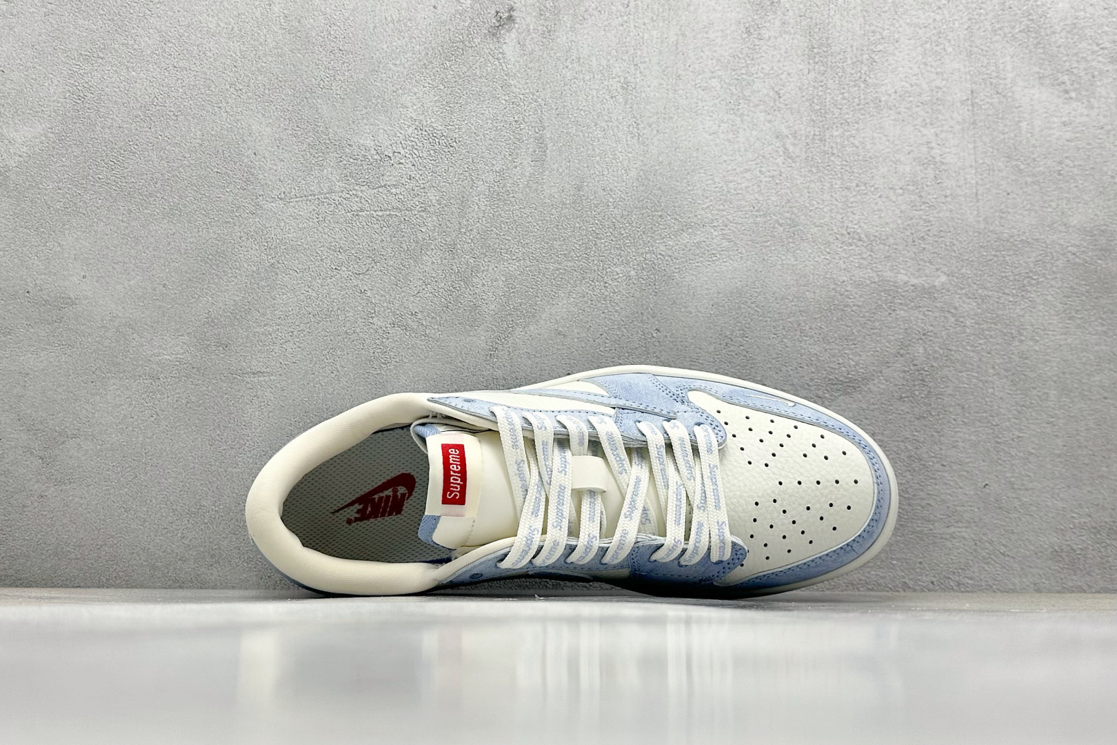 终端放店
XC版 Travis Scott x Nike Air Jordan 1 Low x Sup