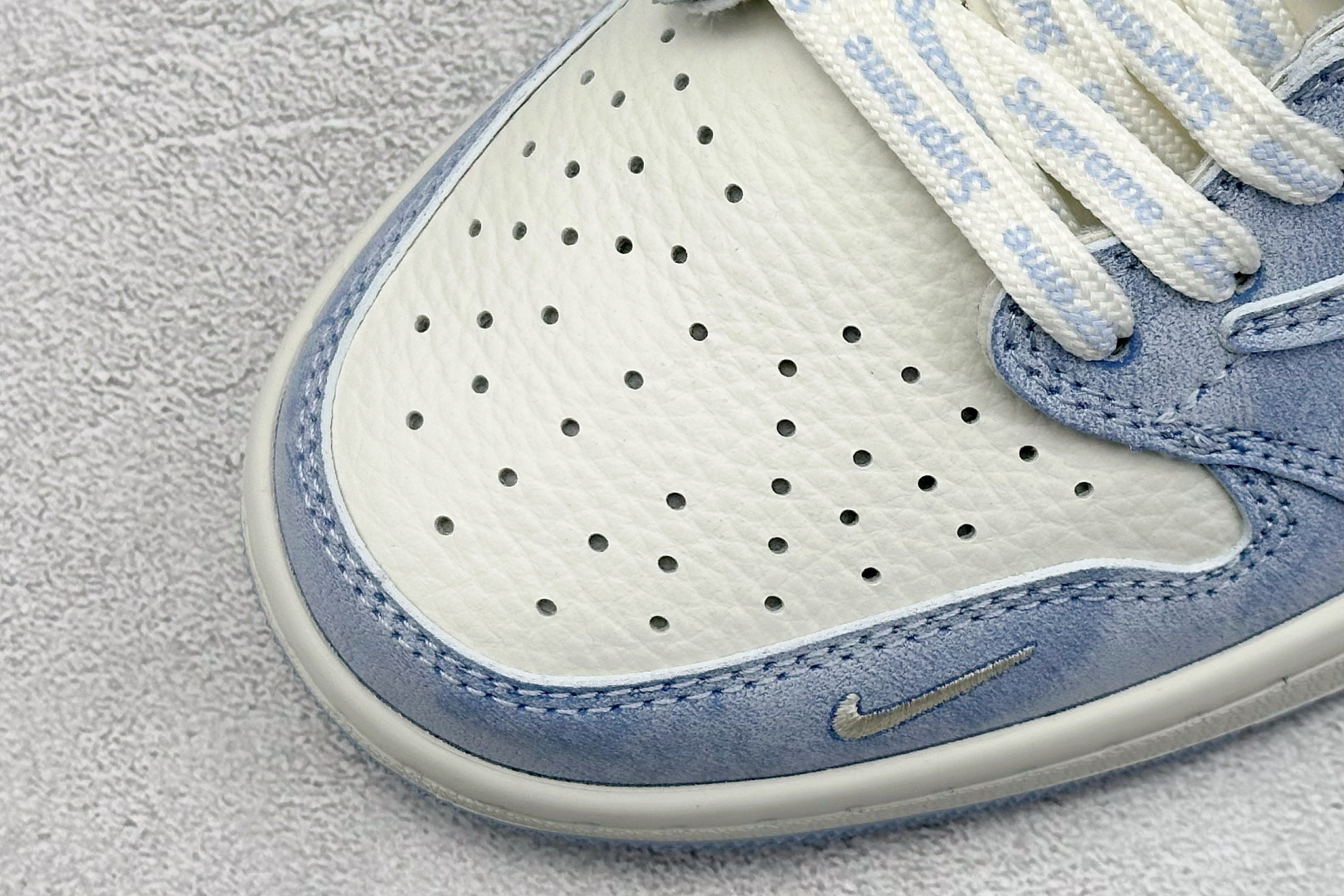 终端放店
XC版 Travis Scott x Nike Air Jordan 1 Low x Sup