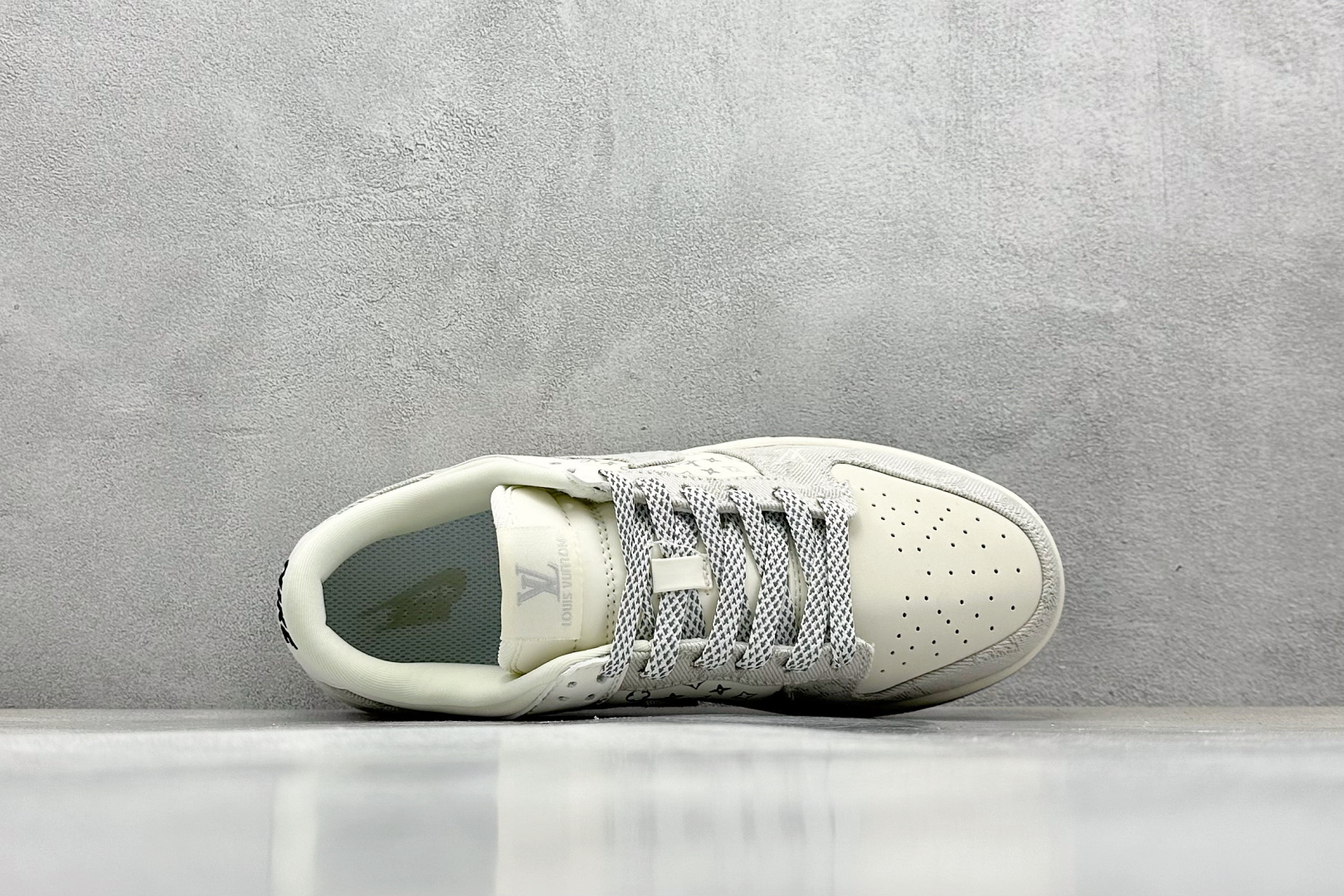  终端放店
XC版 Nk SB Dunk Low LV联名-米灰牛仔 周年高端定制 低帮休闲板鞋 
#定