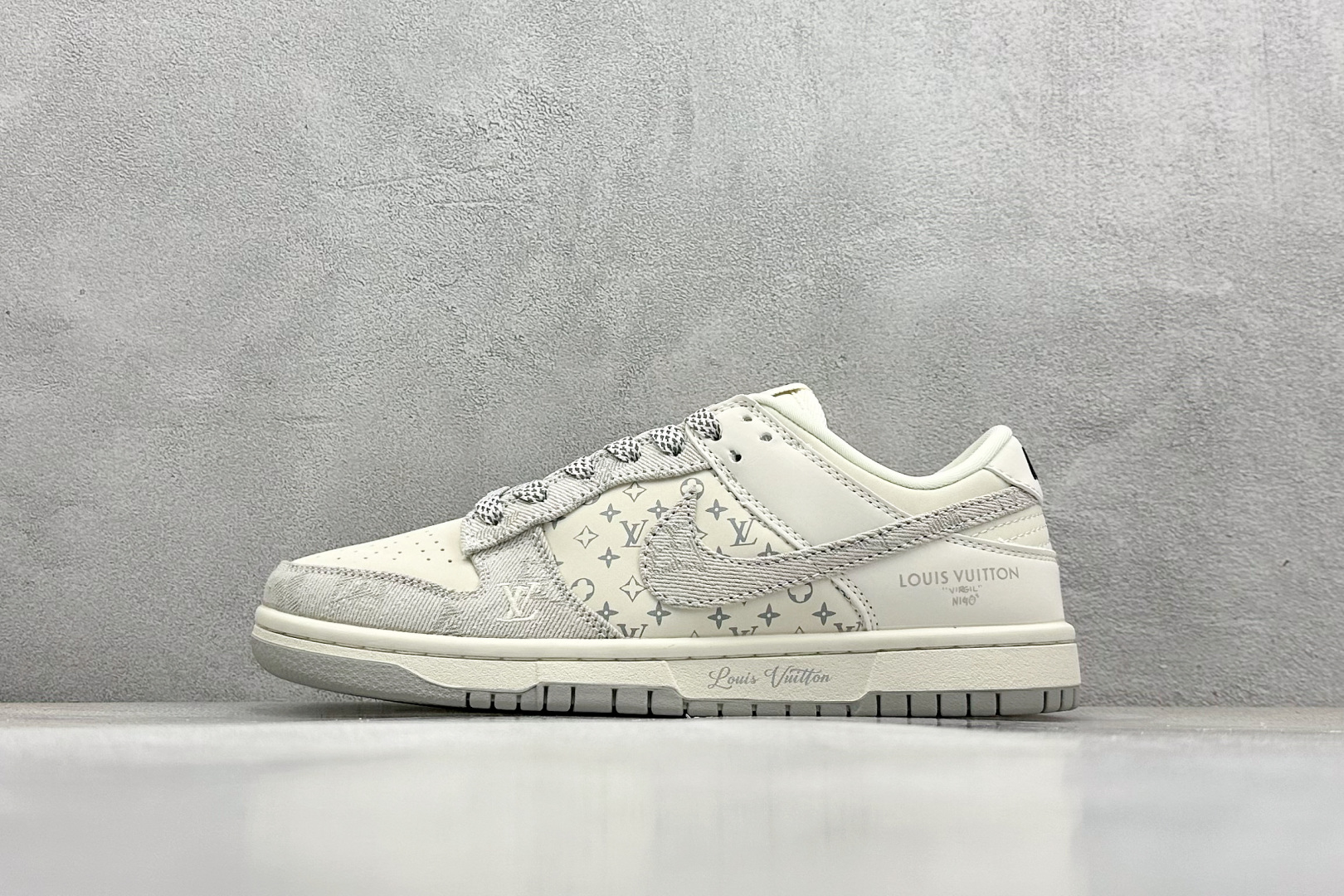 终端放店
XC版 Nk SB Dunk Low LV联名-米灰牛仔 周年高端定制 低帮休闲板鞋 
#定