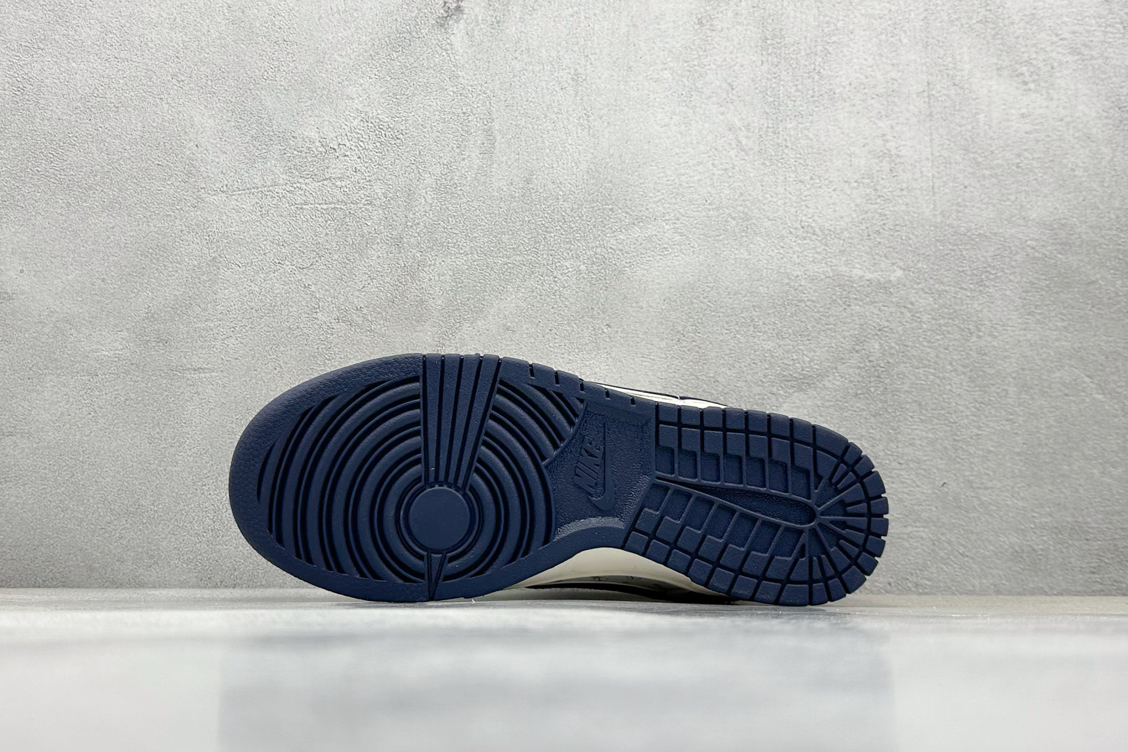  终端放店
XC版 Nike SB Dunk Low x Stussy 米蓝红小钩
纯原大厂出品 极力推
