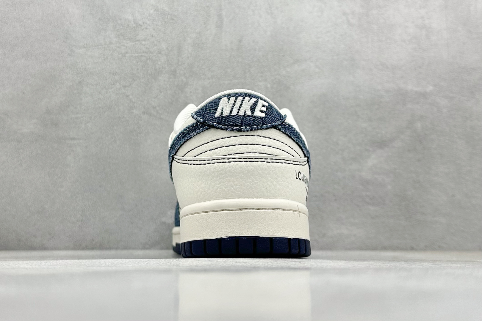  终端放店
XC版 Nike SB Dunk Low x Louis Vuitton 白蓝牛仔布
纯原大