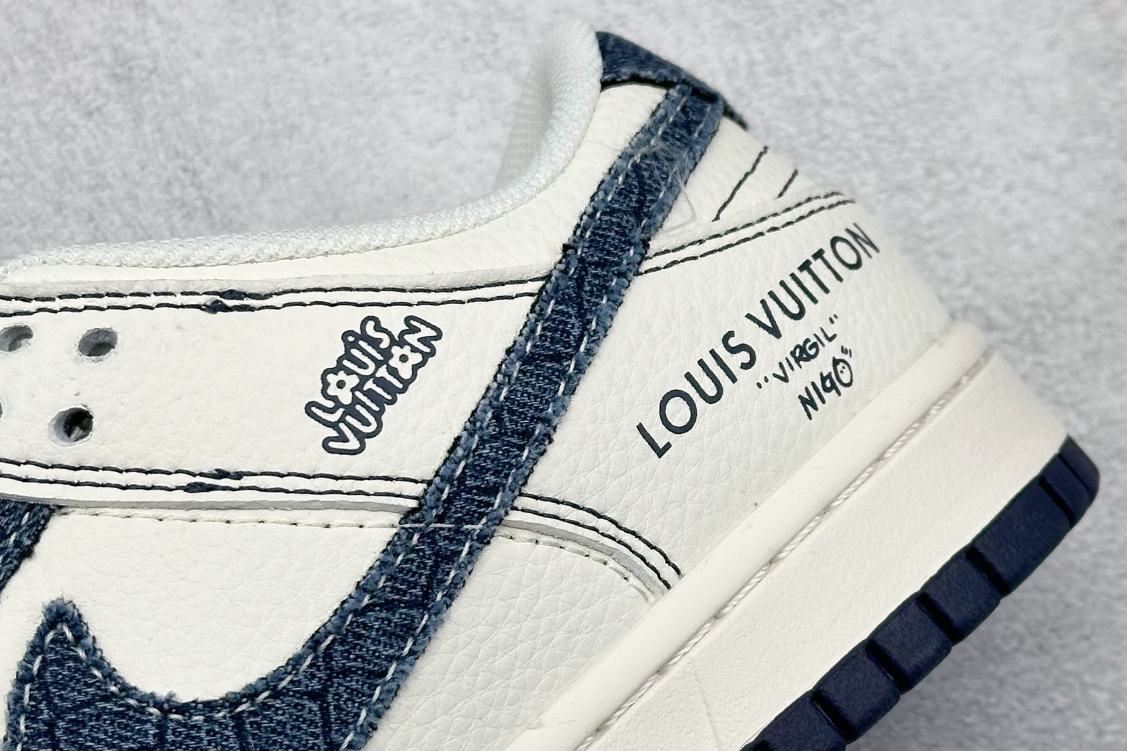  终端放店
XC版 Nike SB Dunk Low x Louis Vuitton 白蓝牛仔布
纯原大
