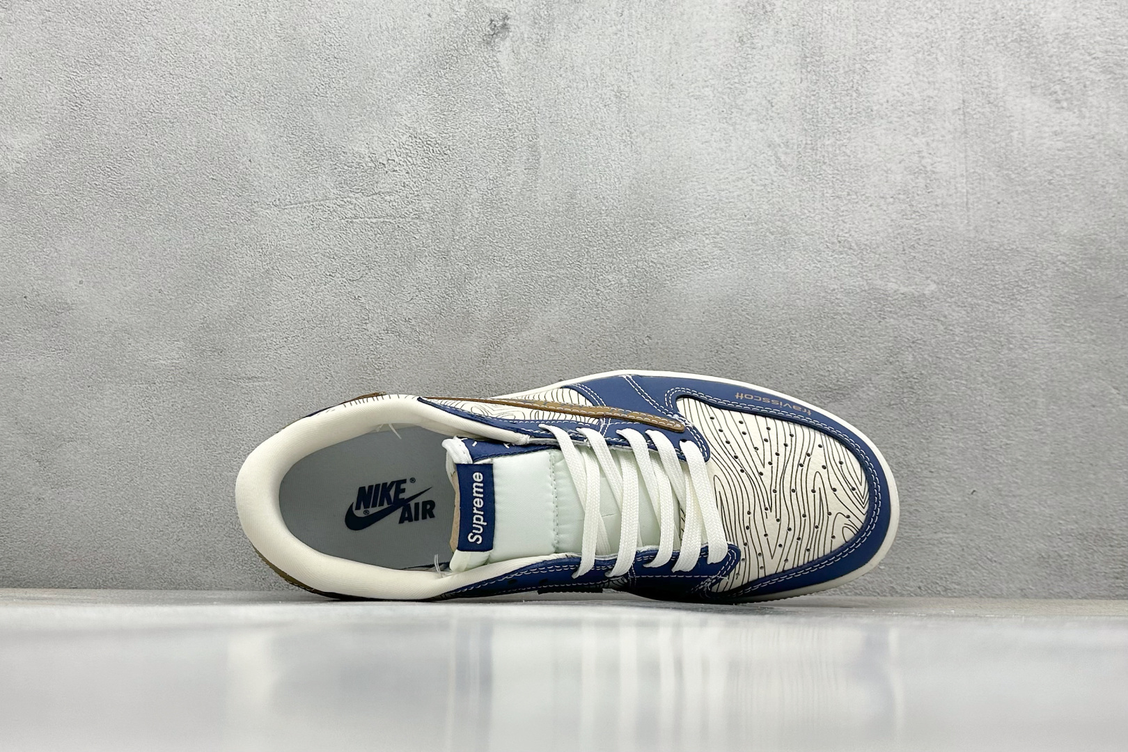 终端放店
XC版 Travis Scott x Fragment Design x Air Jorda