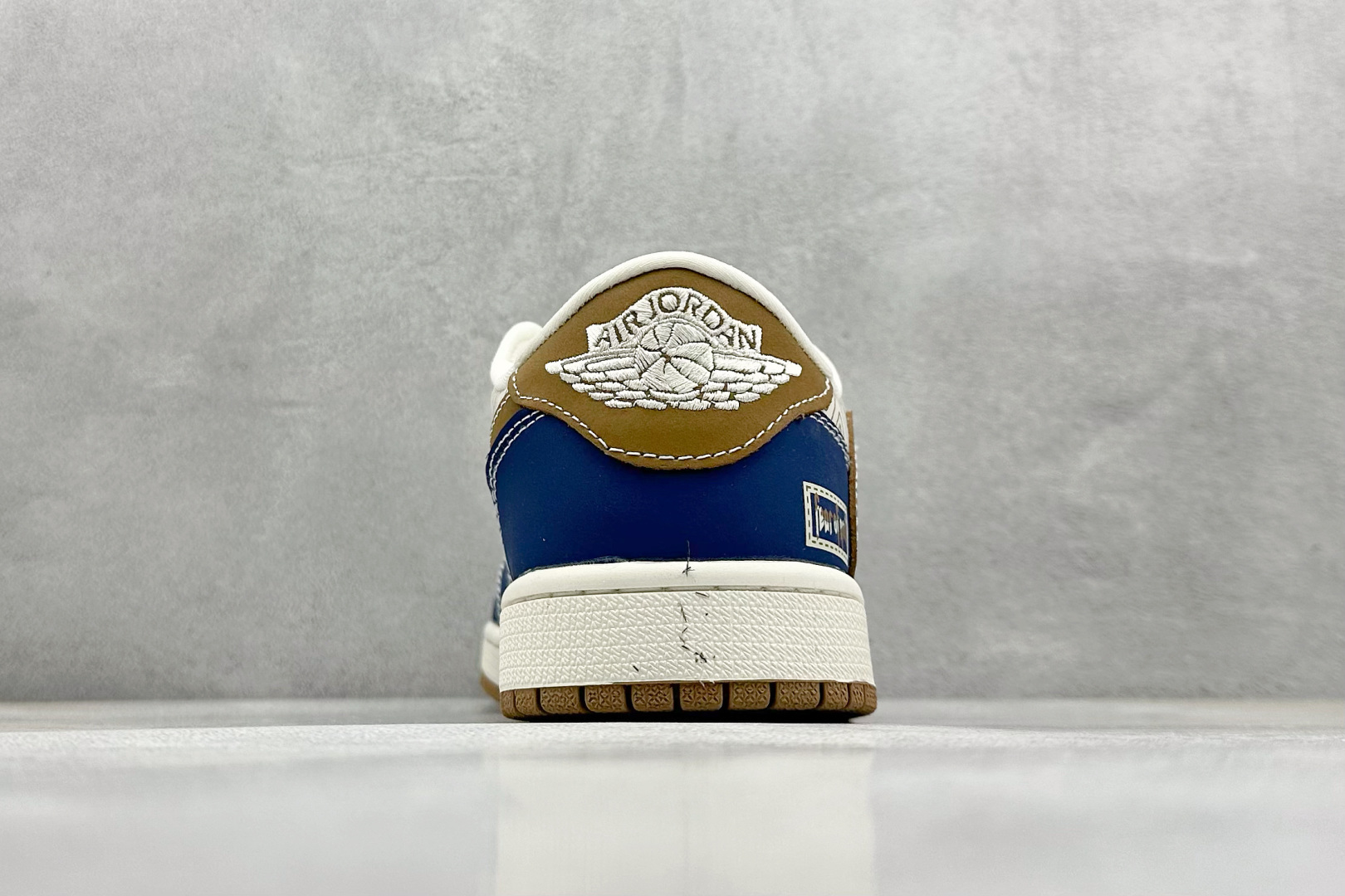 终端放店
XC版 Travis Scott x Fragment Design x Air Jorda