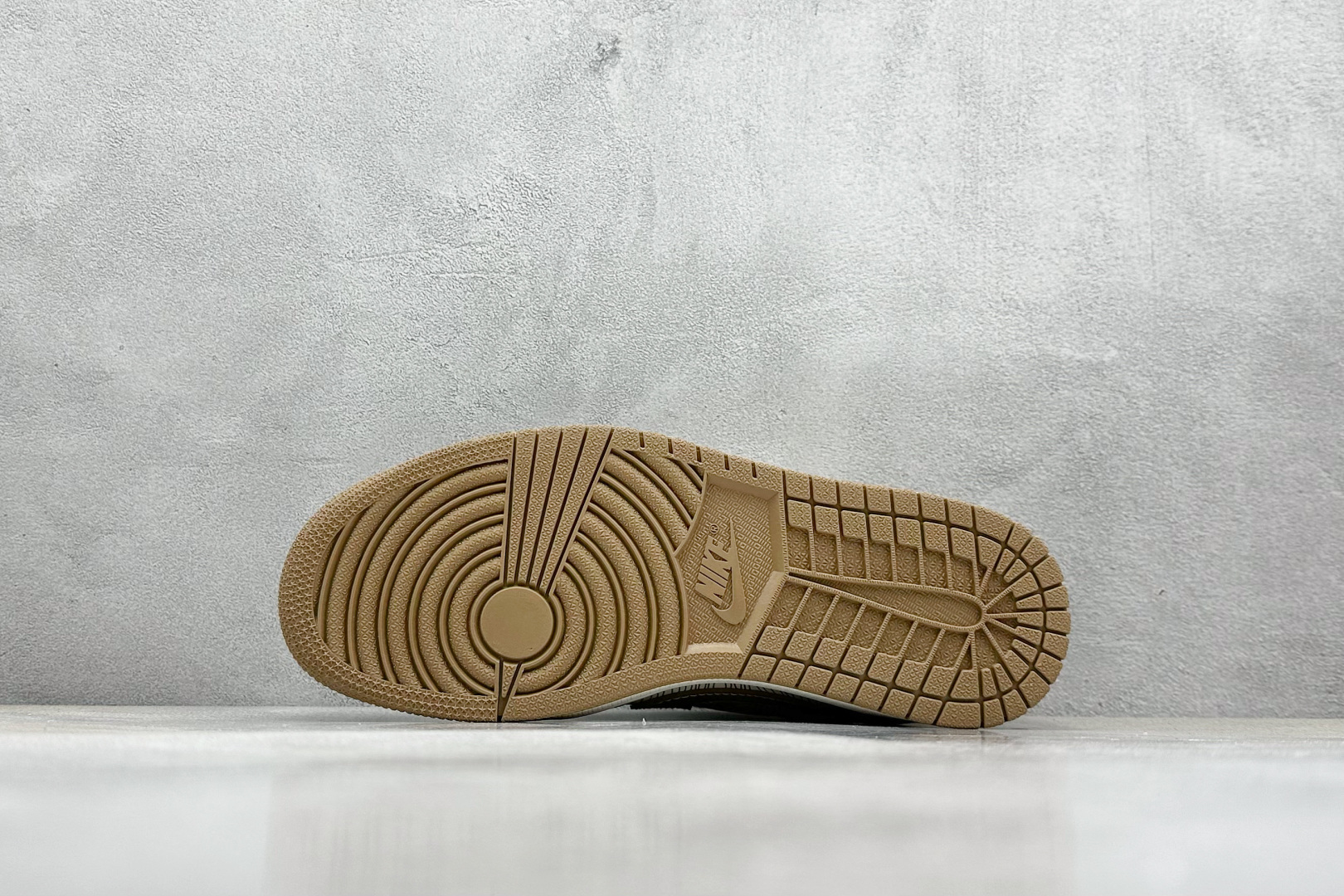 终端放店
XC版 Travis Scott x Fragment Design x Air Jorda