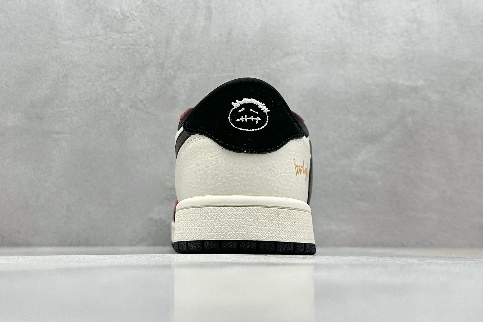 终端放店
XC版 Travis Scott x Fragment Design x Air Jorda