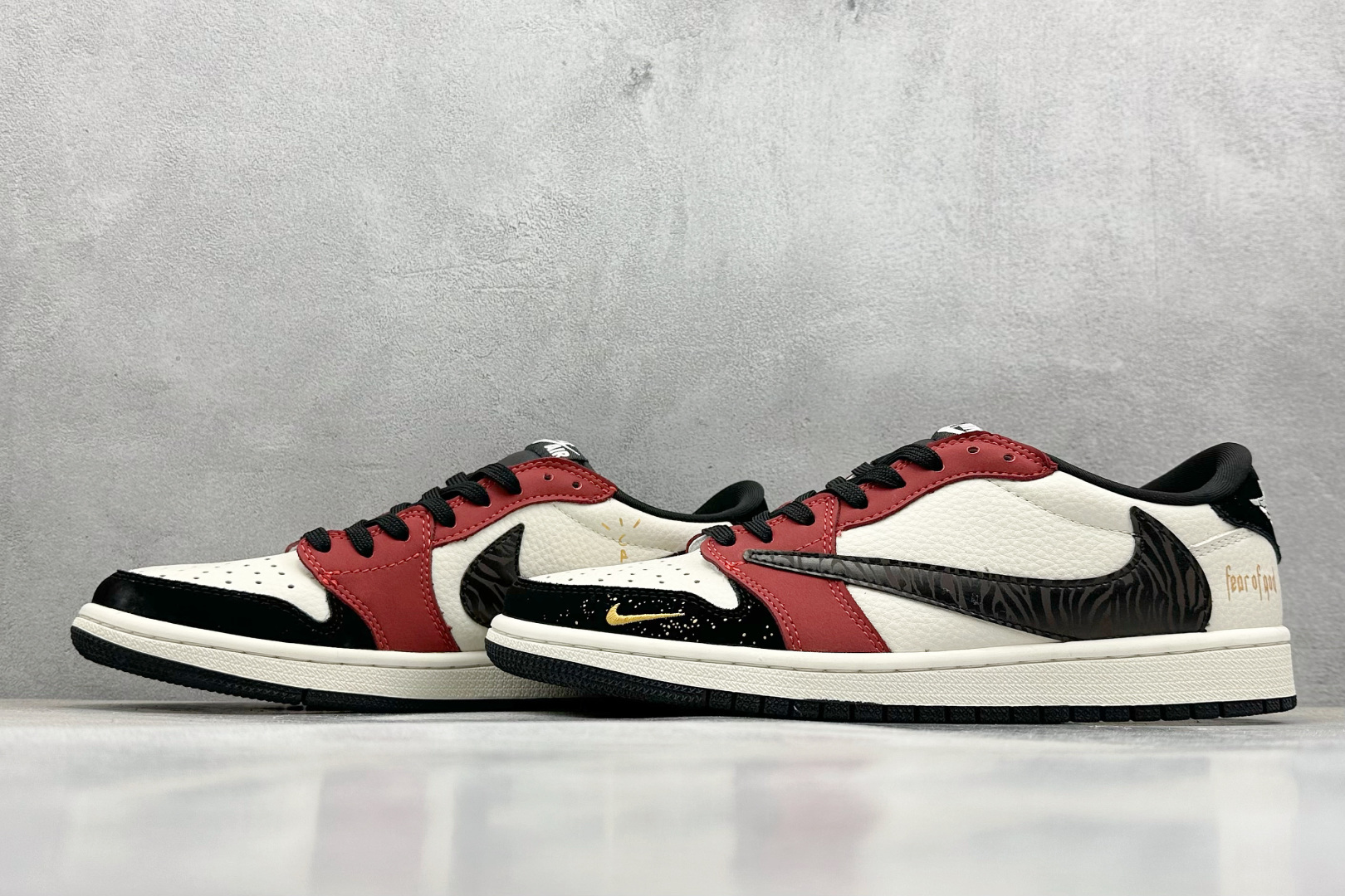 终端放店
XC版 Travis Scott x Fragment Design x Air Jorda