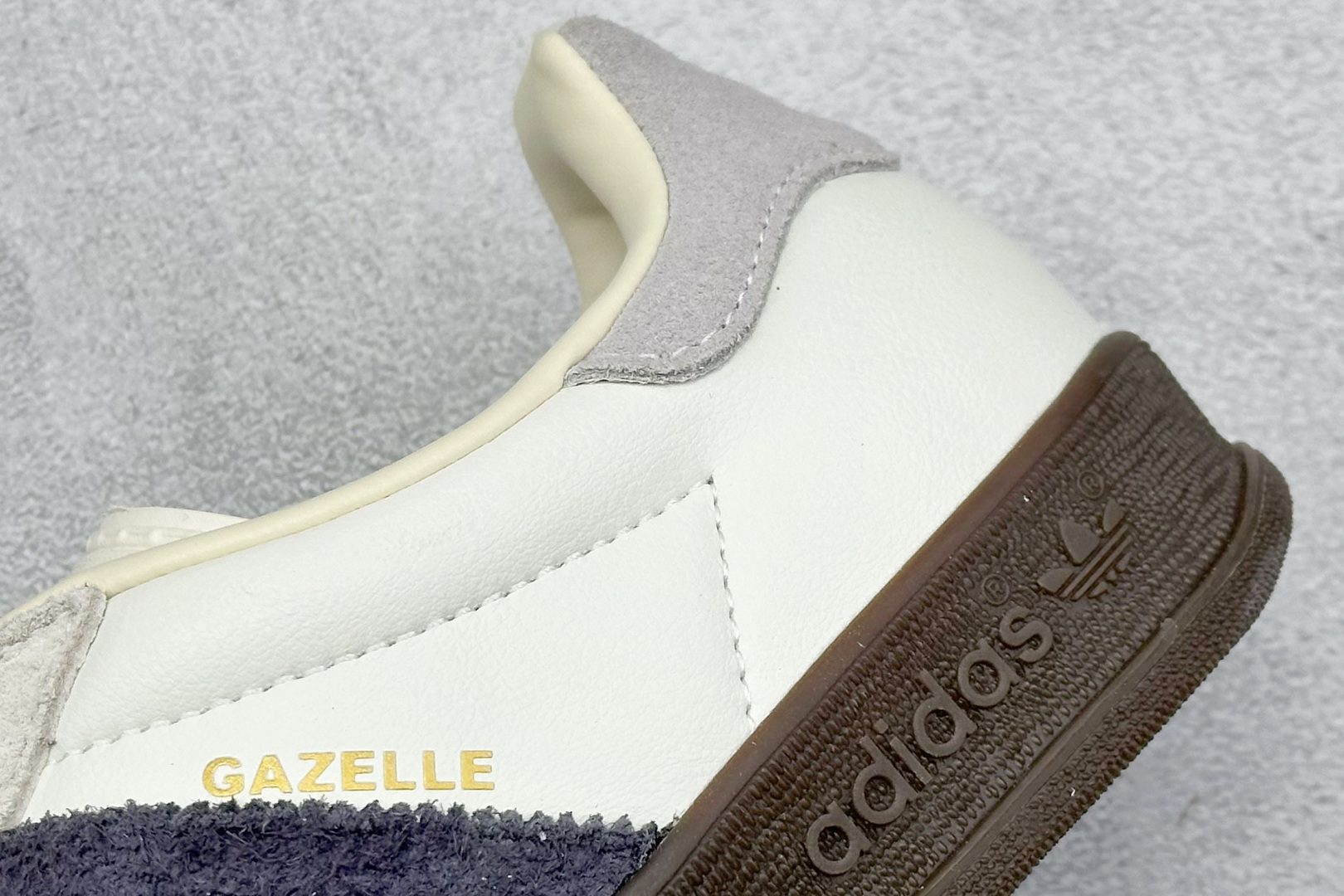  终端放店
XD版 AD Originals Gazelle INdoor 三叶草休闲防滑耐磨低帮板鞋 