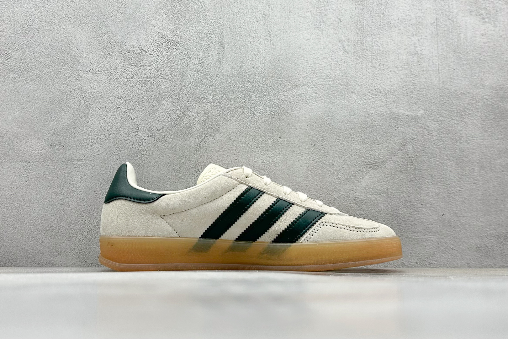  终端放店
XD版 AD Originals Gazelle INdoor 三叶草休闲防滑耐磨低帮板鞋 