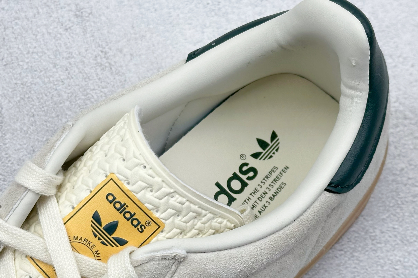  终端放店
XD版 AD Originals Gazelle INdoor 三叶草休闲防滑耐磨低帮板鞋 