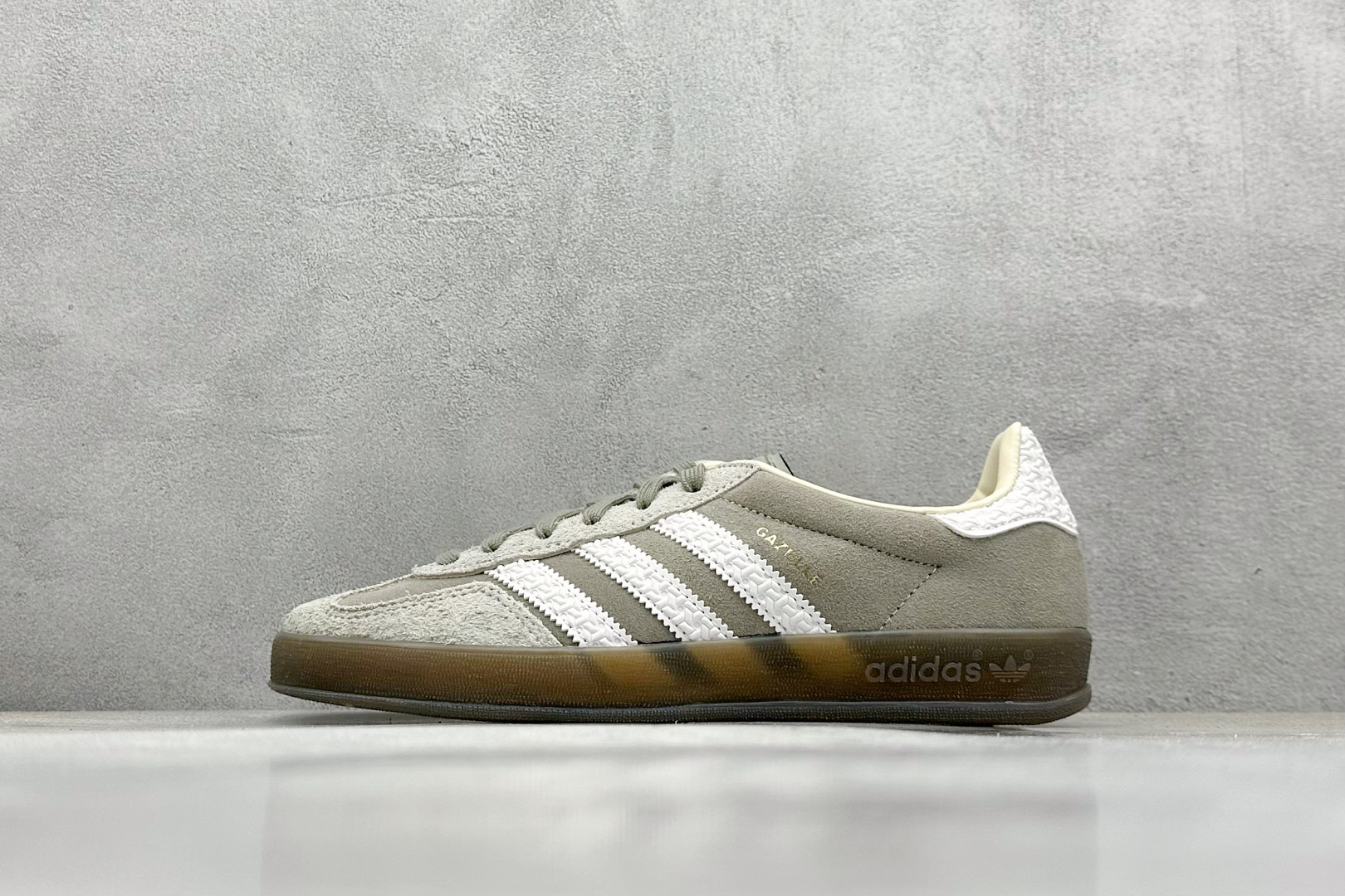  终端放店
XD版 AD Originals Gazelle INdoor 三叶草休闲防滑耐磨低帮板鞋 