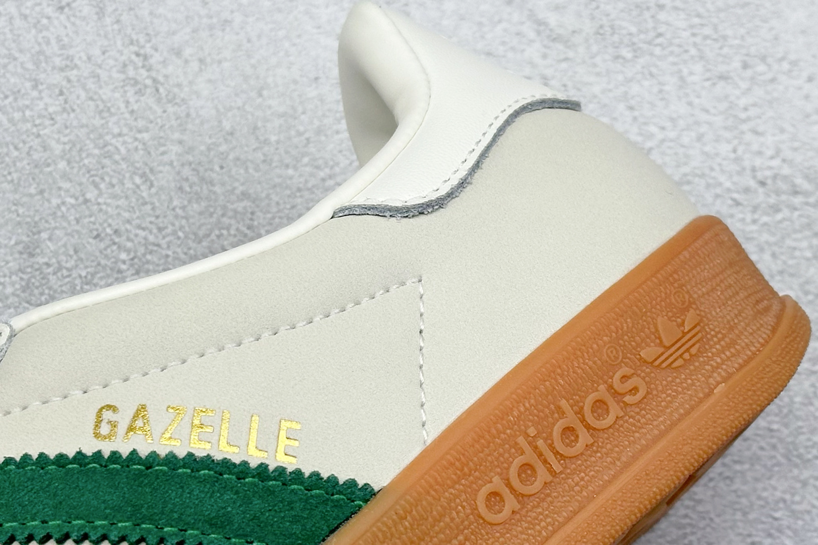  终端放店
XD版 AD Originals Gazelle INdoor 三叶草休闲防滑耐磨低帮板鞋 